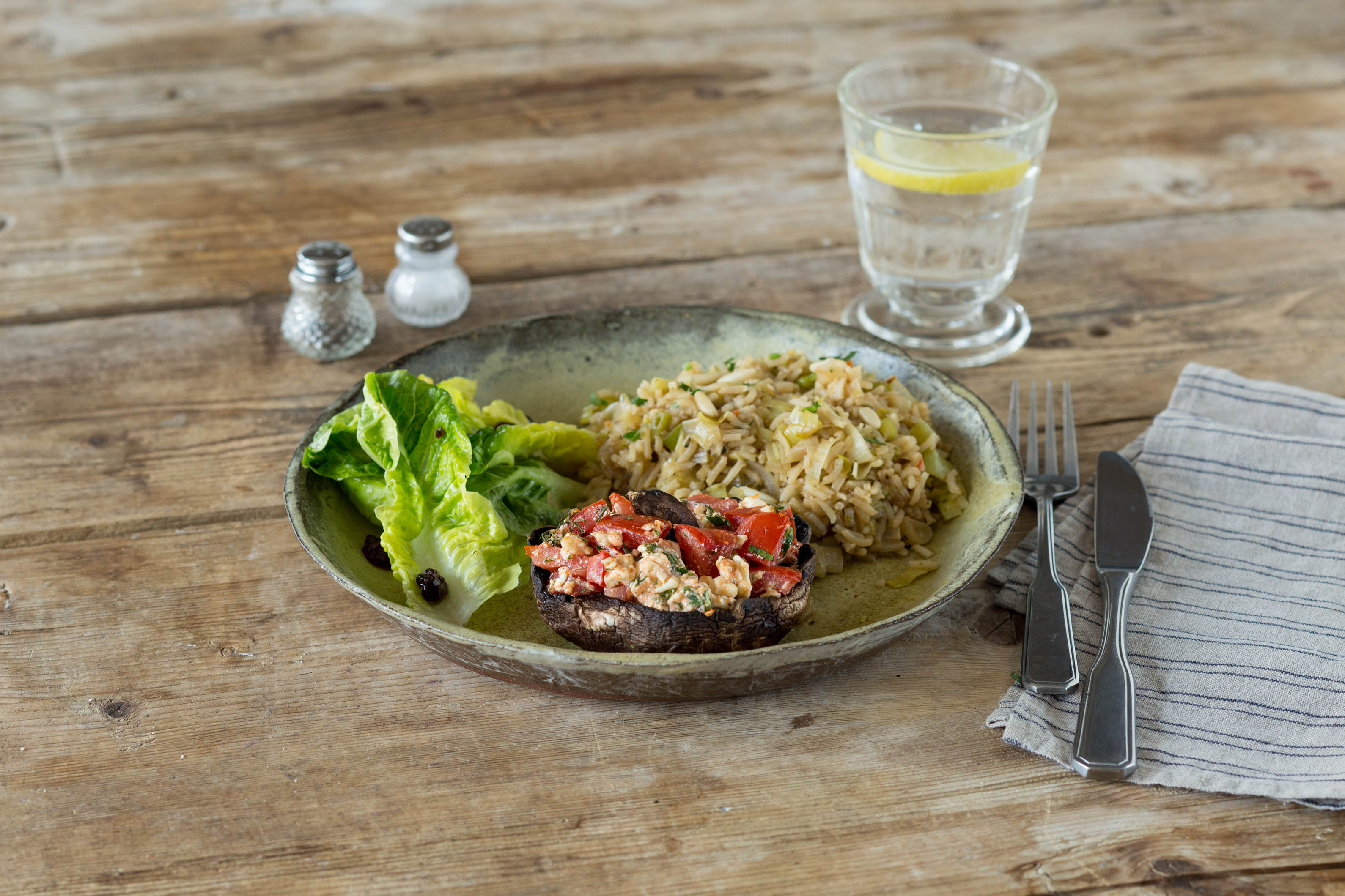 Griechischer „Prasorizo“ Reis mit Porree und Pinienkernen,