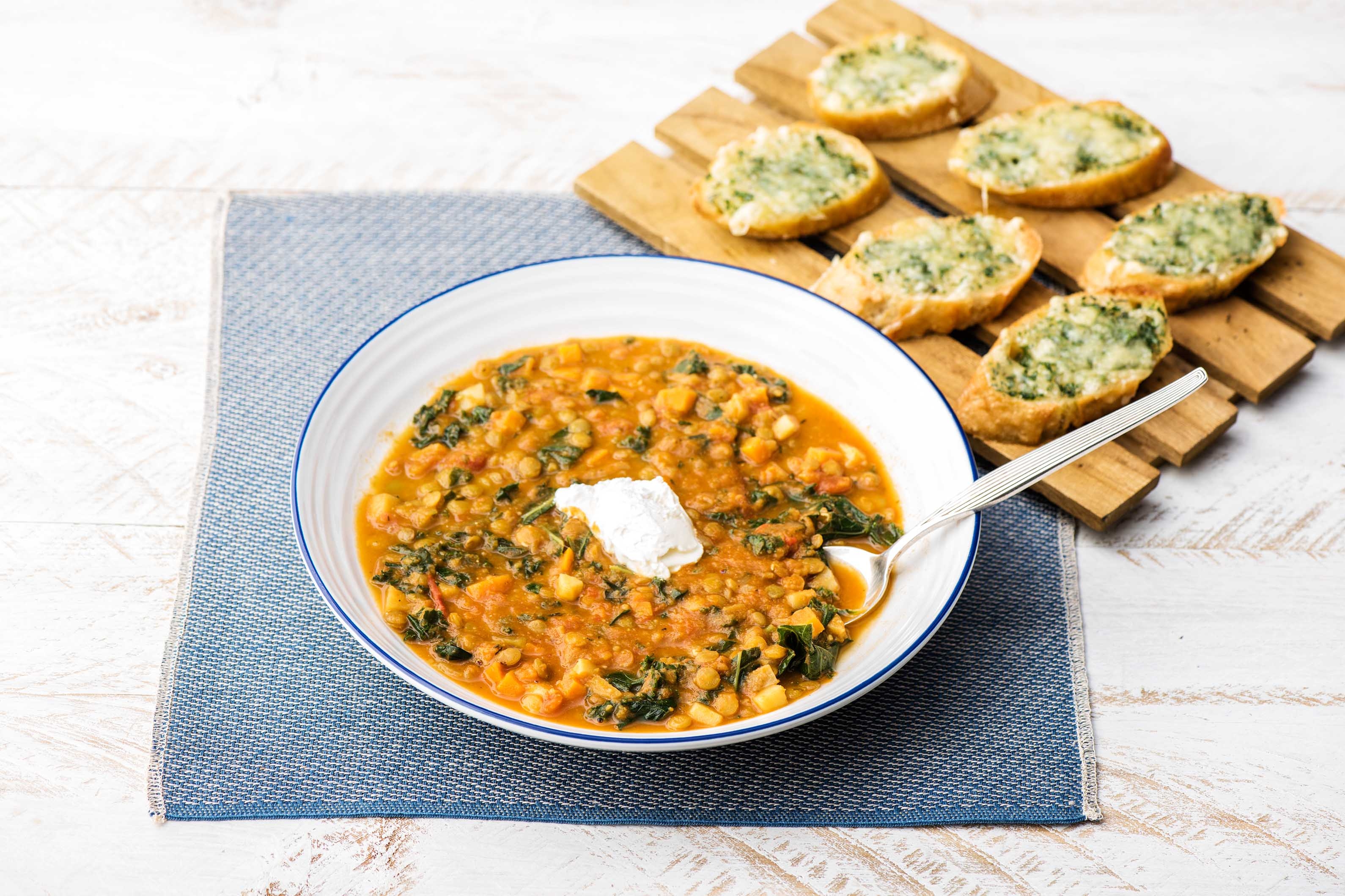 Köstliche Gemüse-Linsen-Suppe