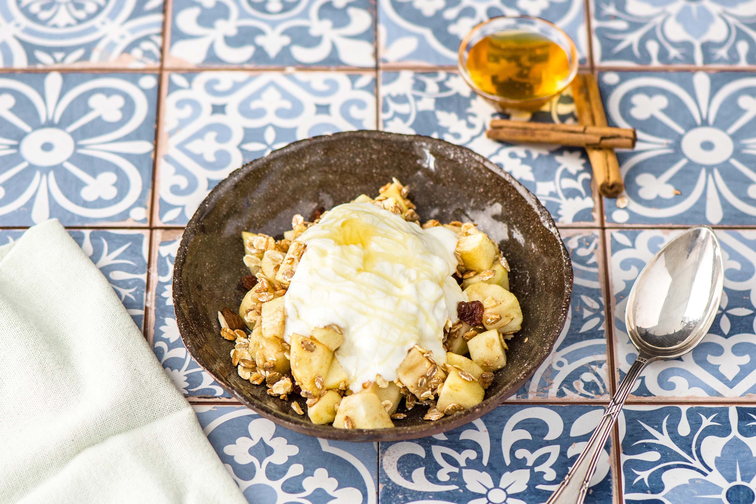 Appelcrumble van muesli met rozijnen