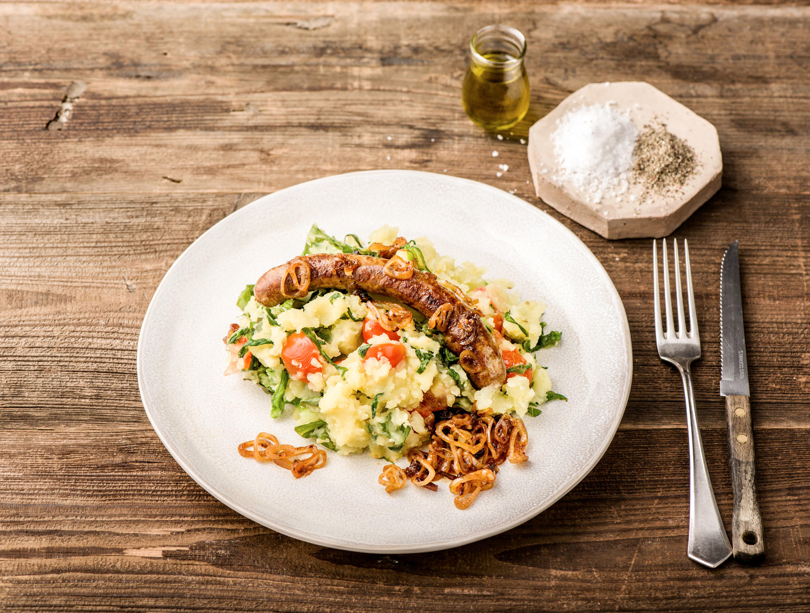 Ganzenworst met spinaziestamppot en cherrytomaten