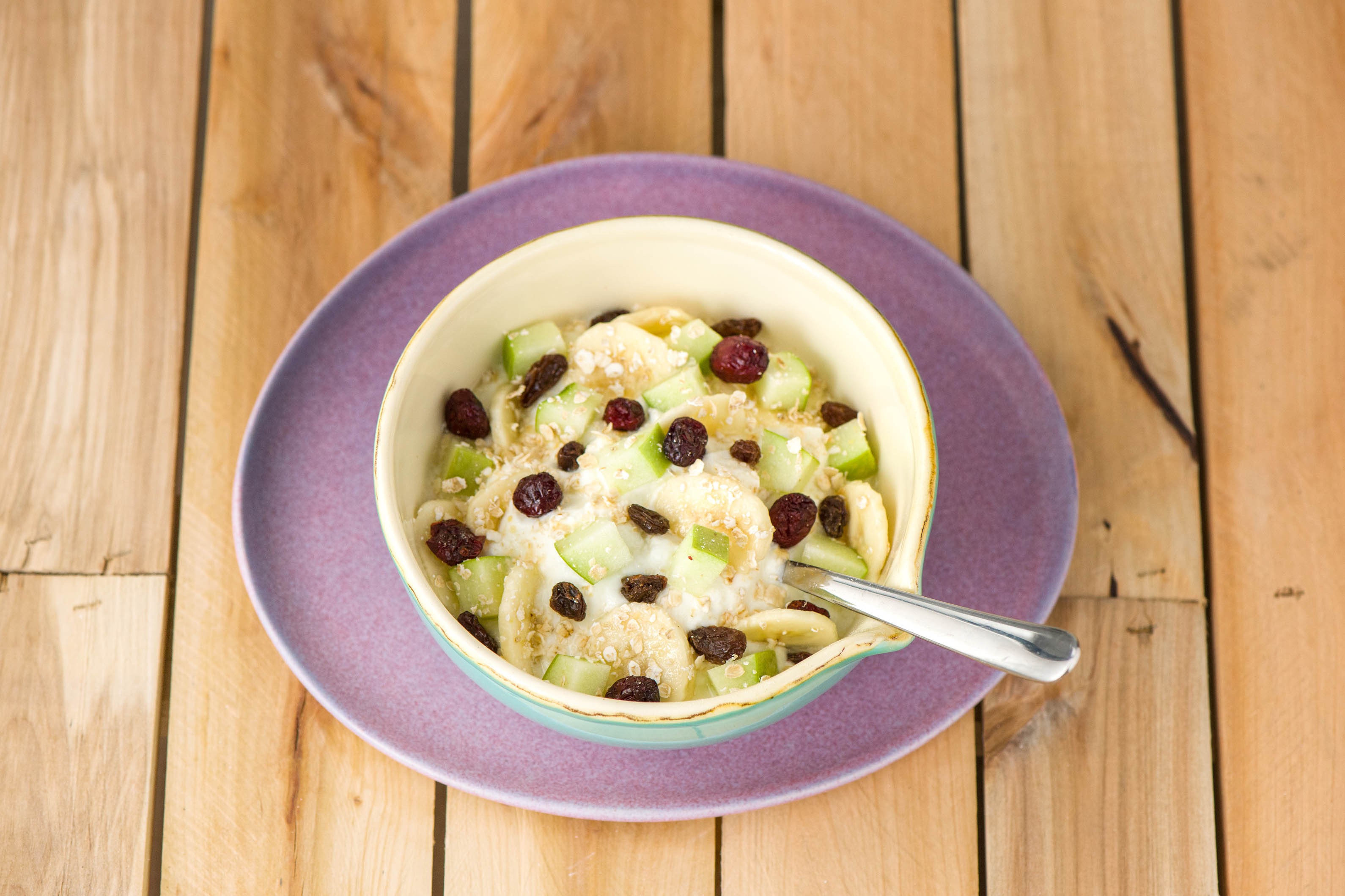 Bulgaarse yoghurt met fruit, havermout