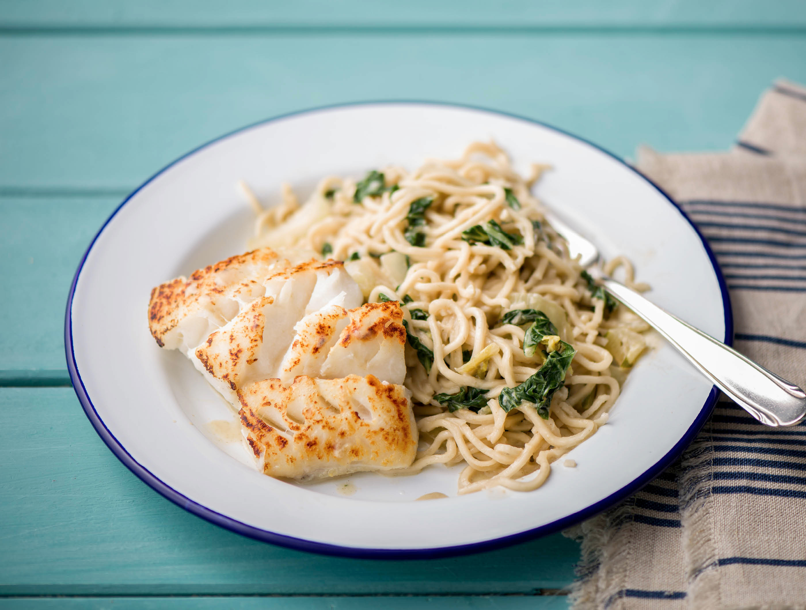 Groene curry met kabeljauw, choisam en noedels