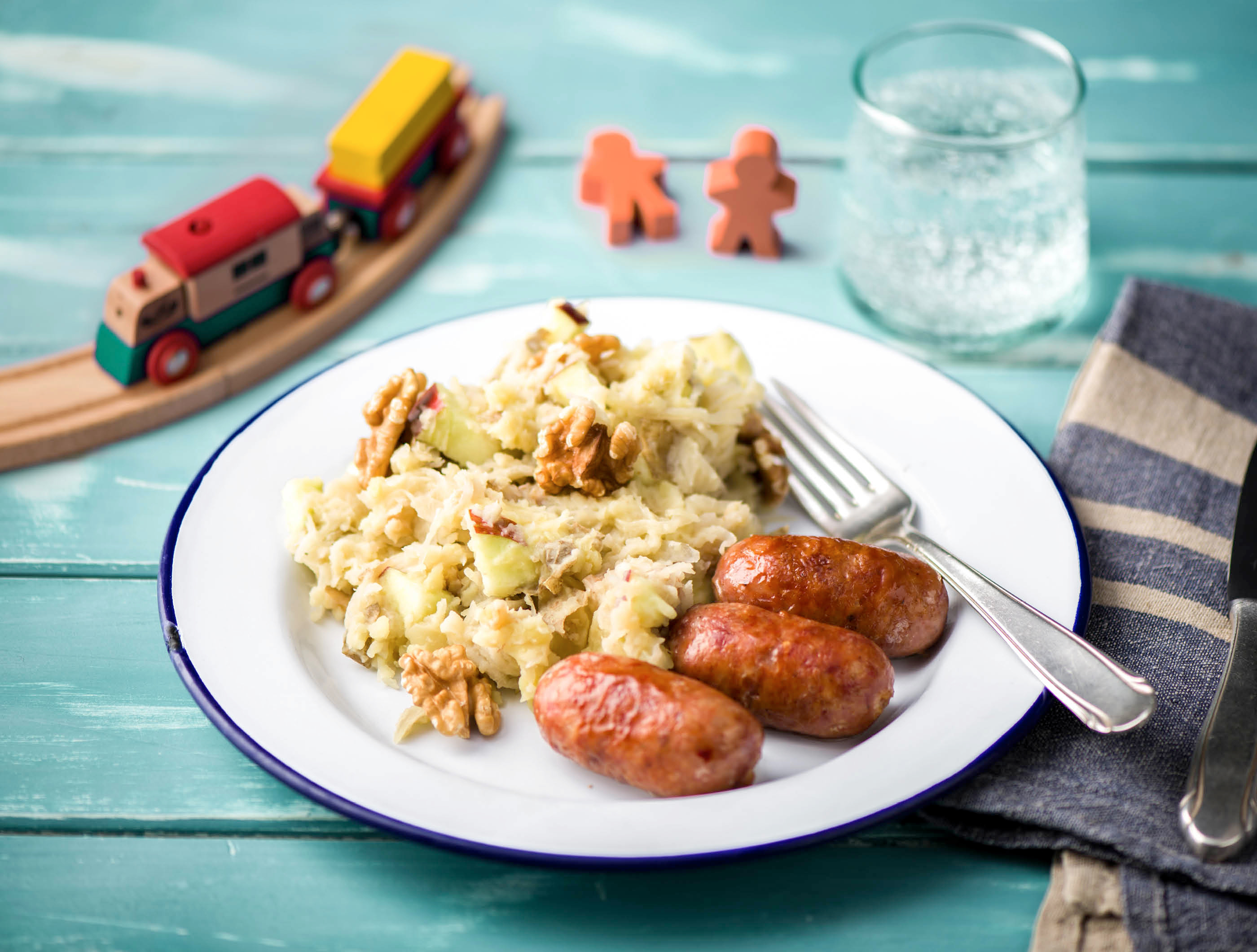 Stamppot met zuurkool, zoete appel en kipmerguez