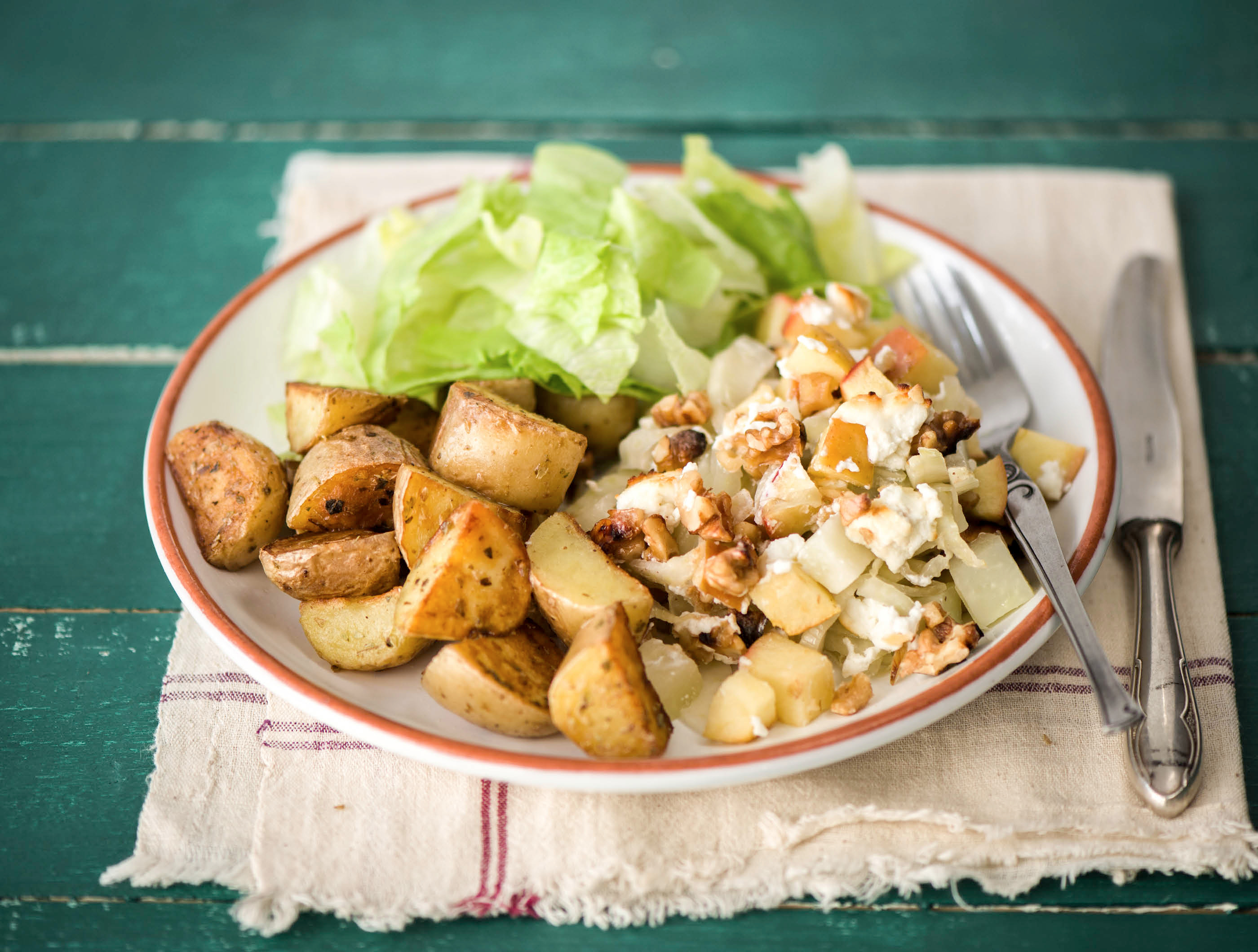 Krieltjes met warme geitenkaassalade en venkel uit de oven