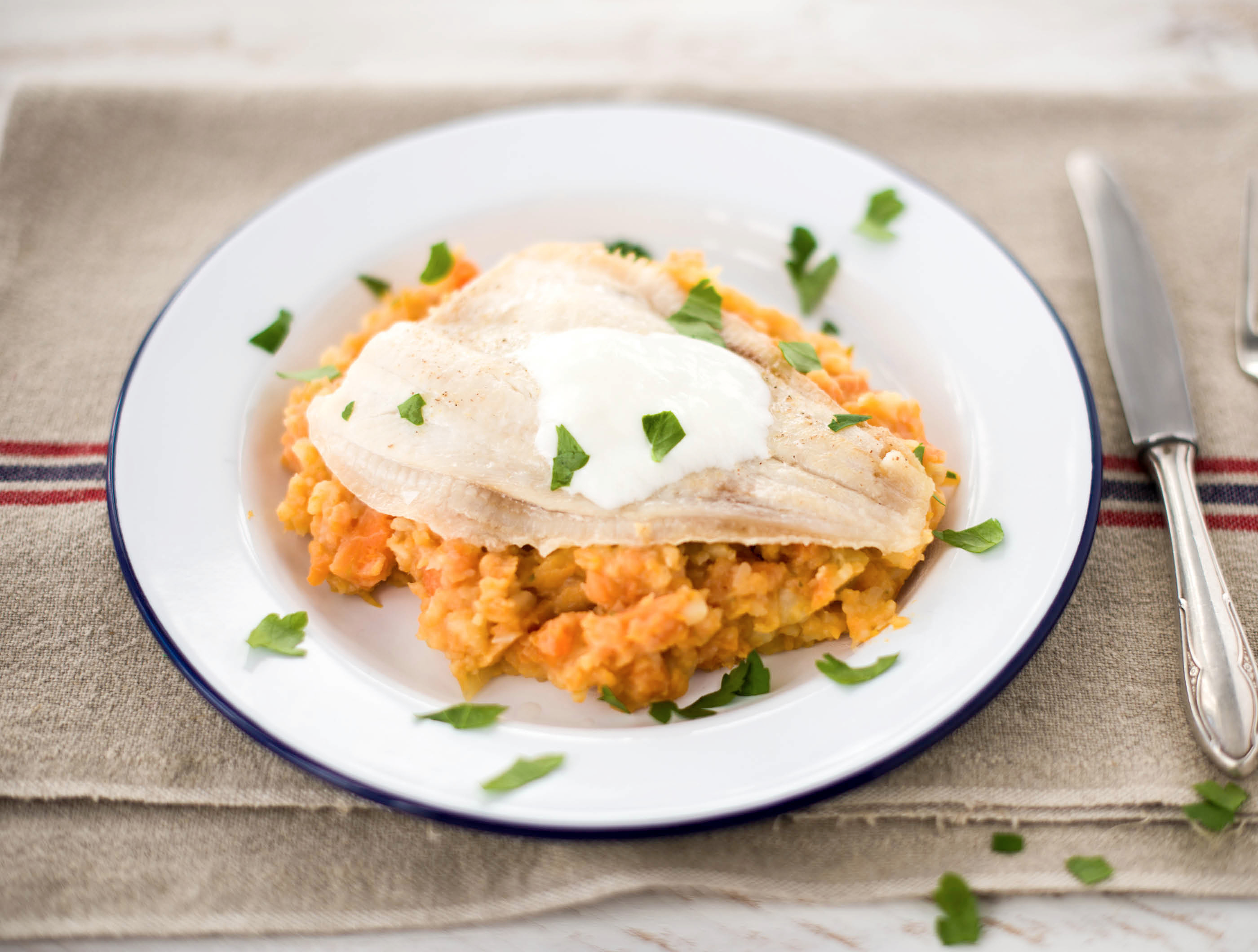 Hollandse hutspot met bataat, scholfilet en Turkse yoghurt