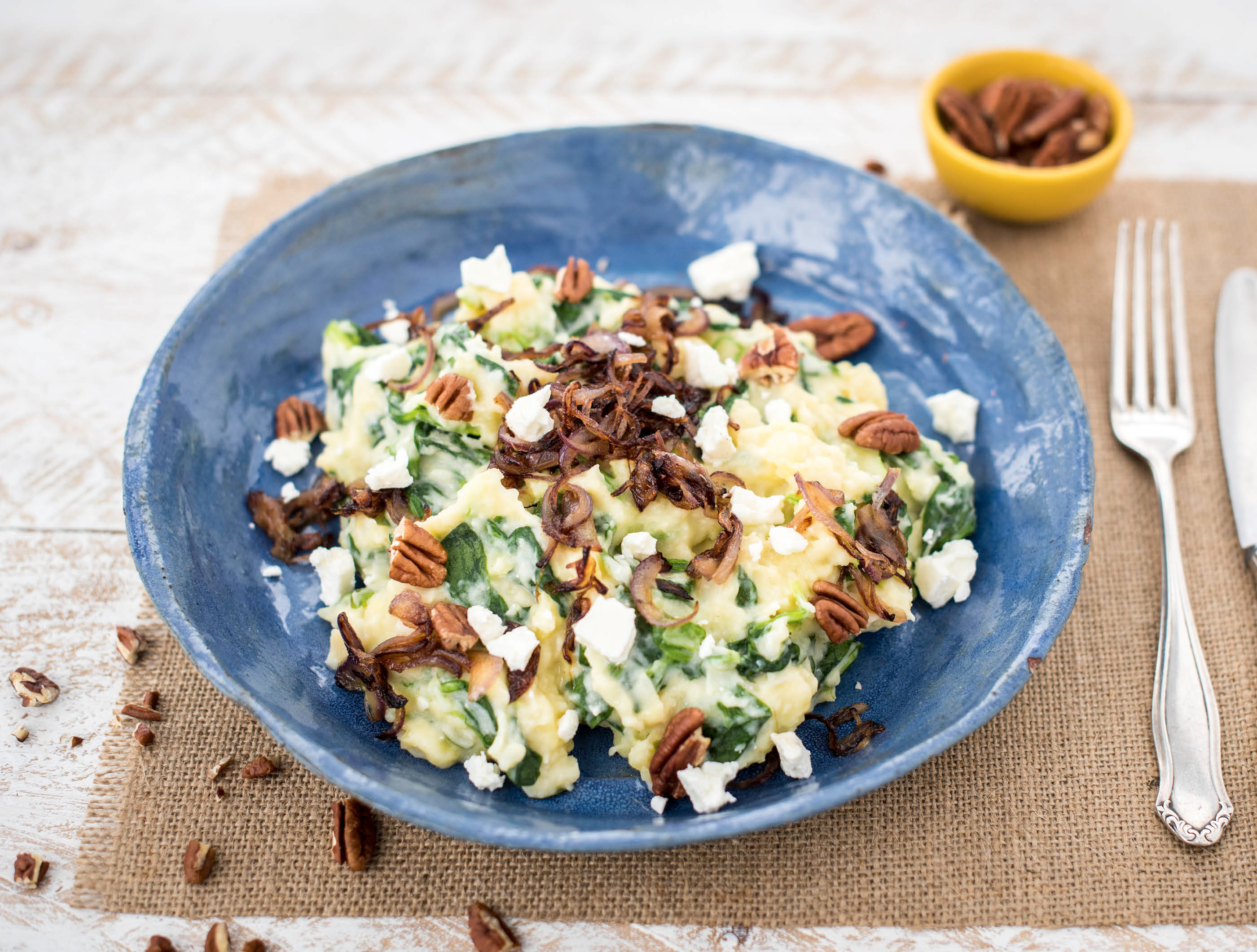 Pastinaak-veldslastamppot met feta en pecannoten