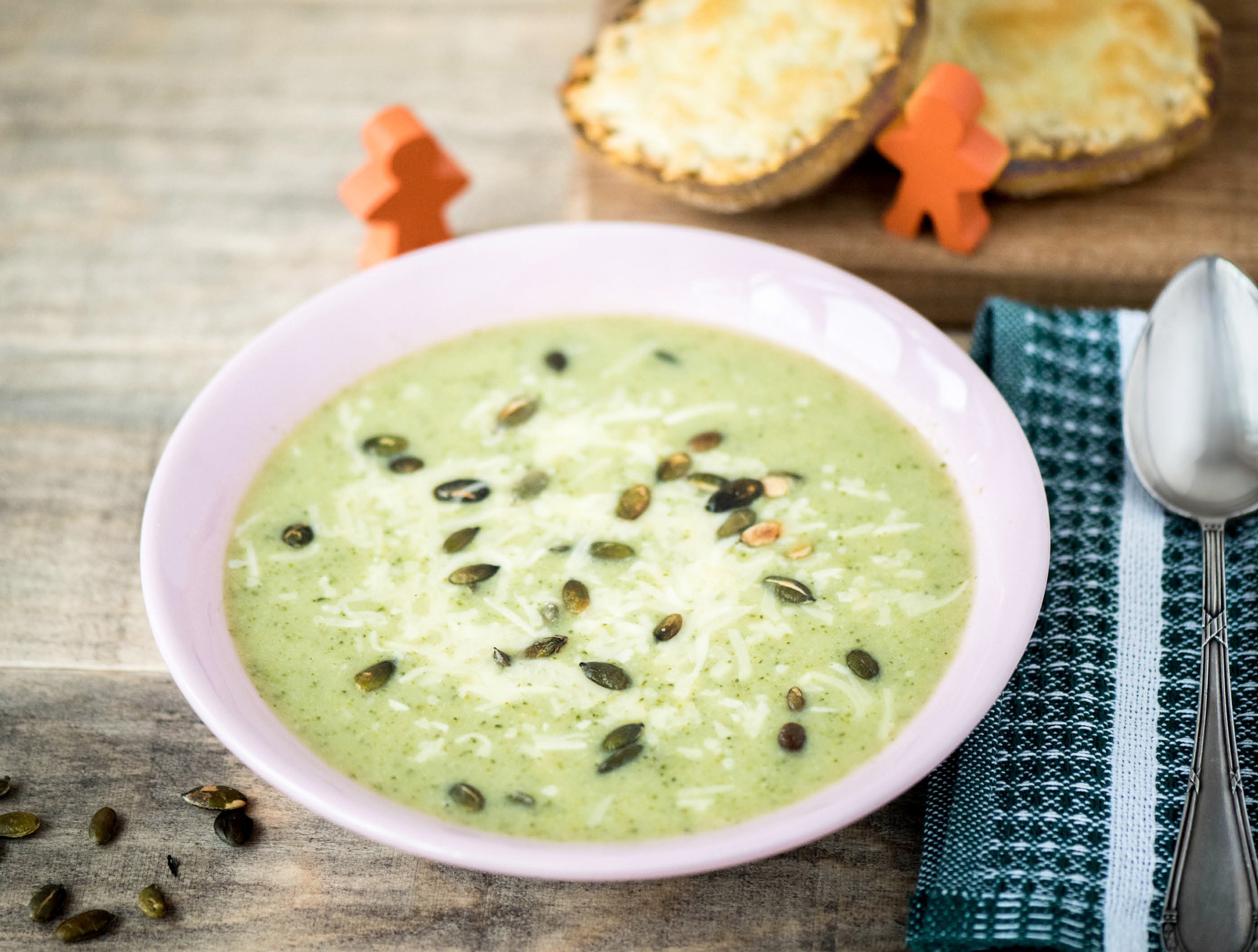 Groene soep met ciabatta