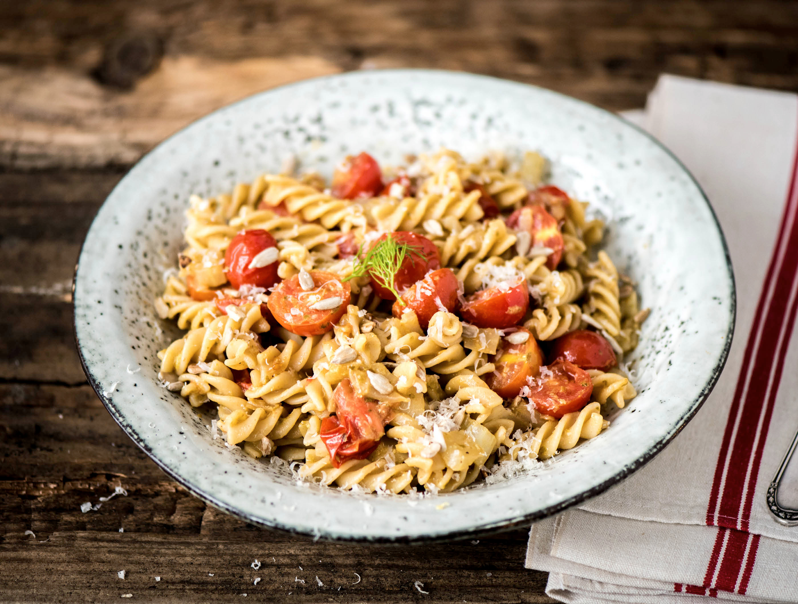Pasta pesto met venkel, cherrytomaten en grana padano