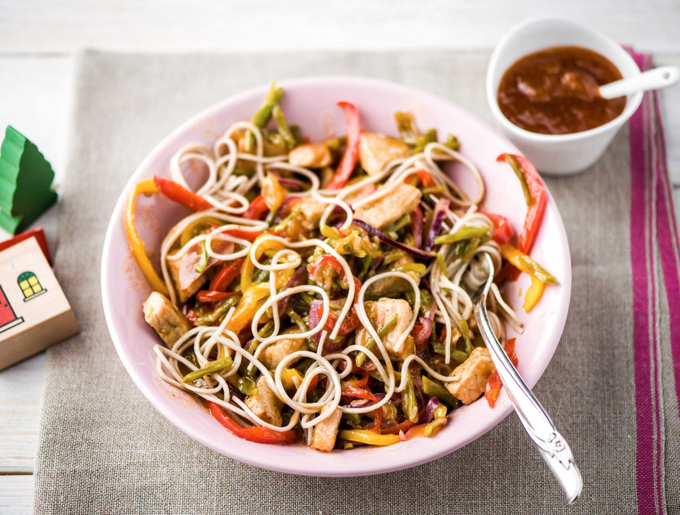 Varkenshaasblokjes met zoete mangochutney