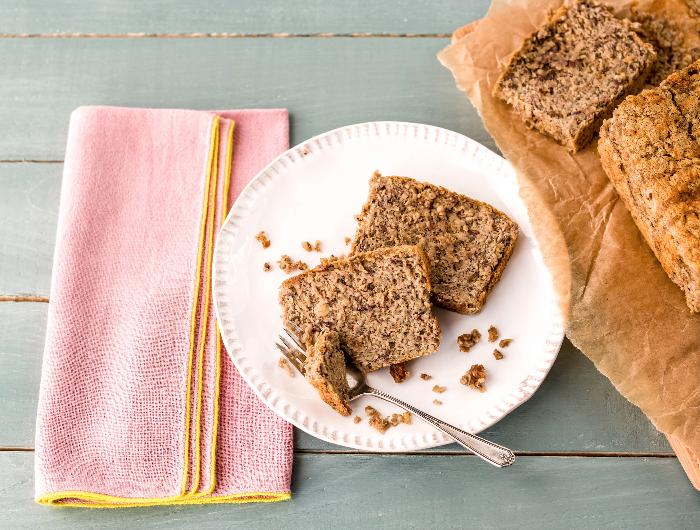 Ontbijtcake met banaan en walnoten