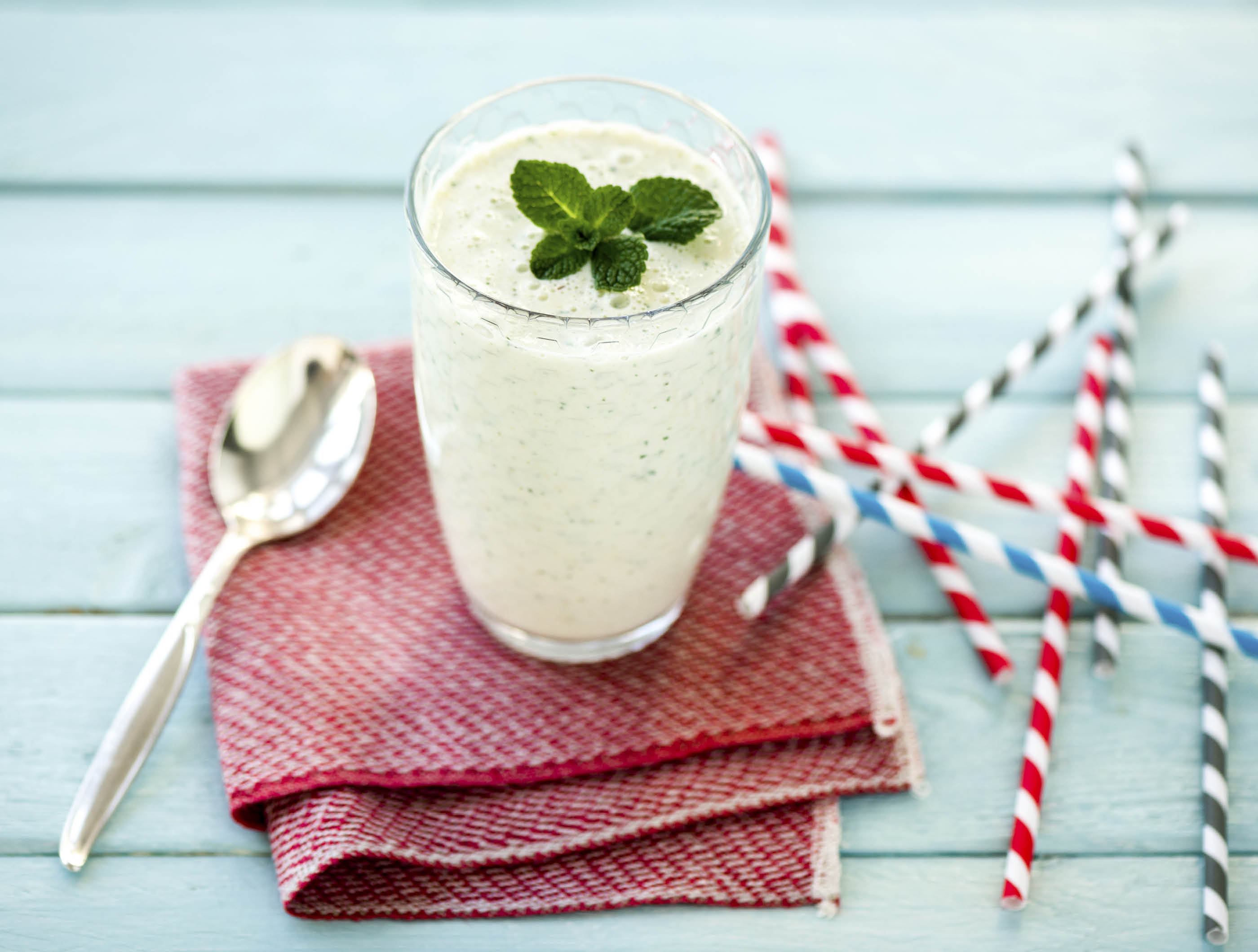 Frisse peer-limoensmoothie