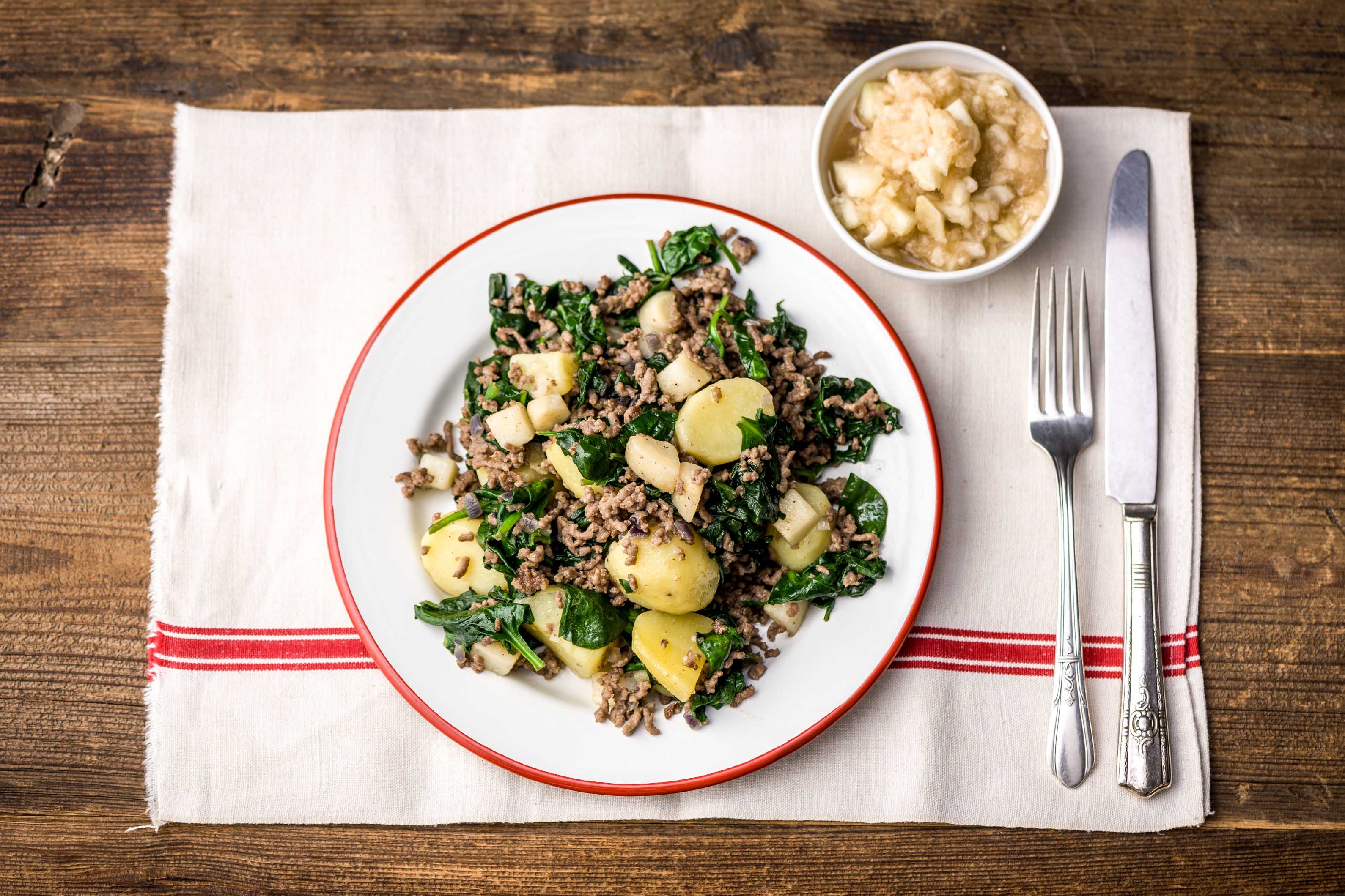 Spinazie-gehaktschotel met peterseliewortel