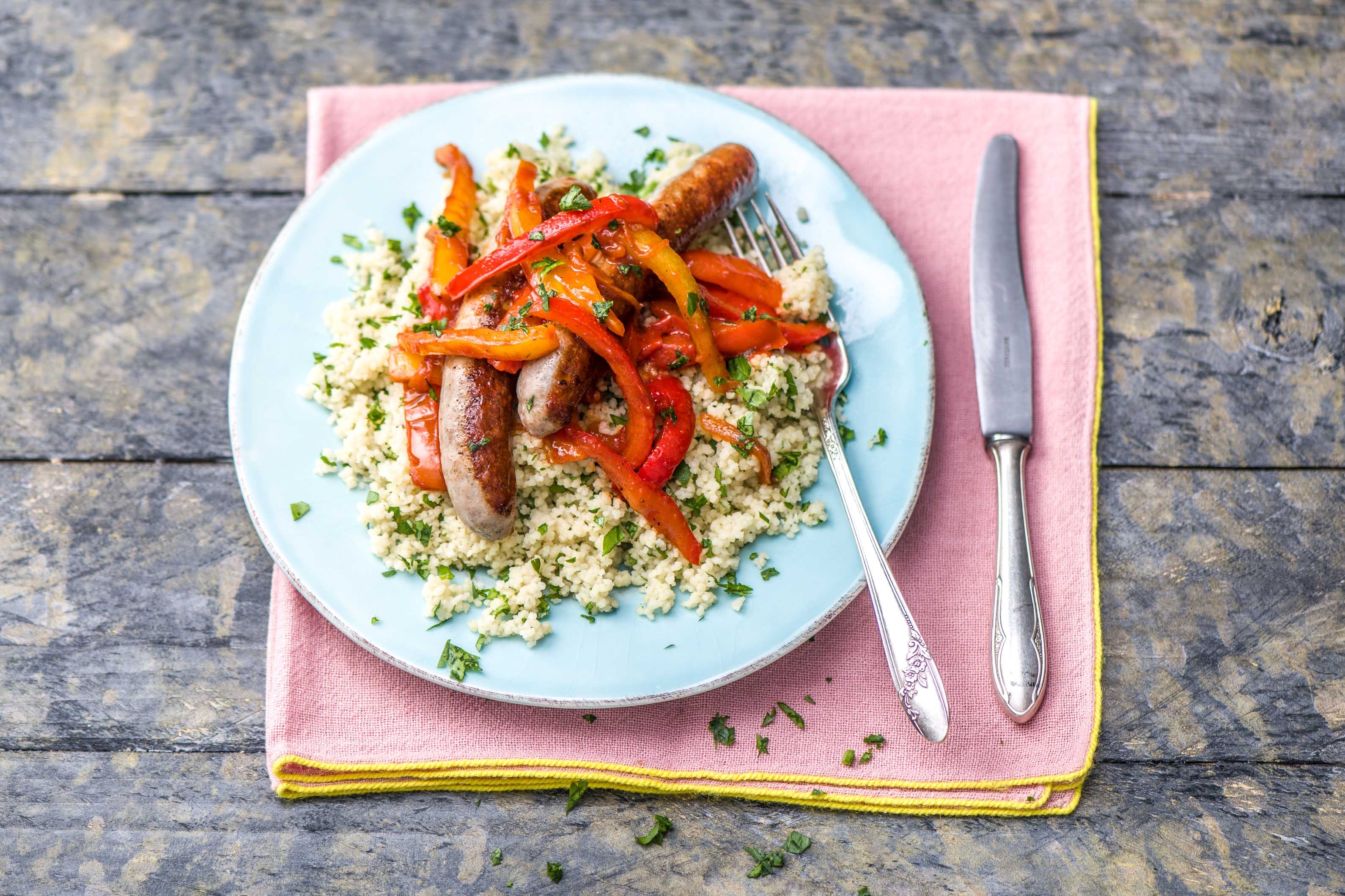 Pikante Paprika-Bratwurst Pfanne