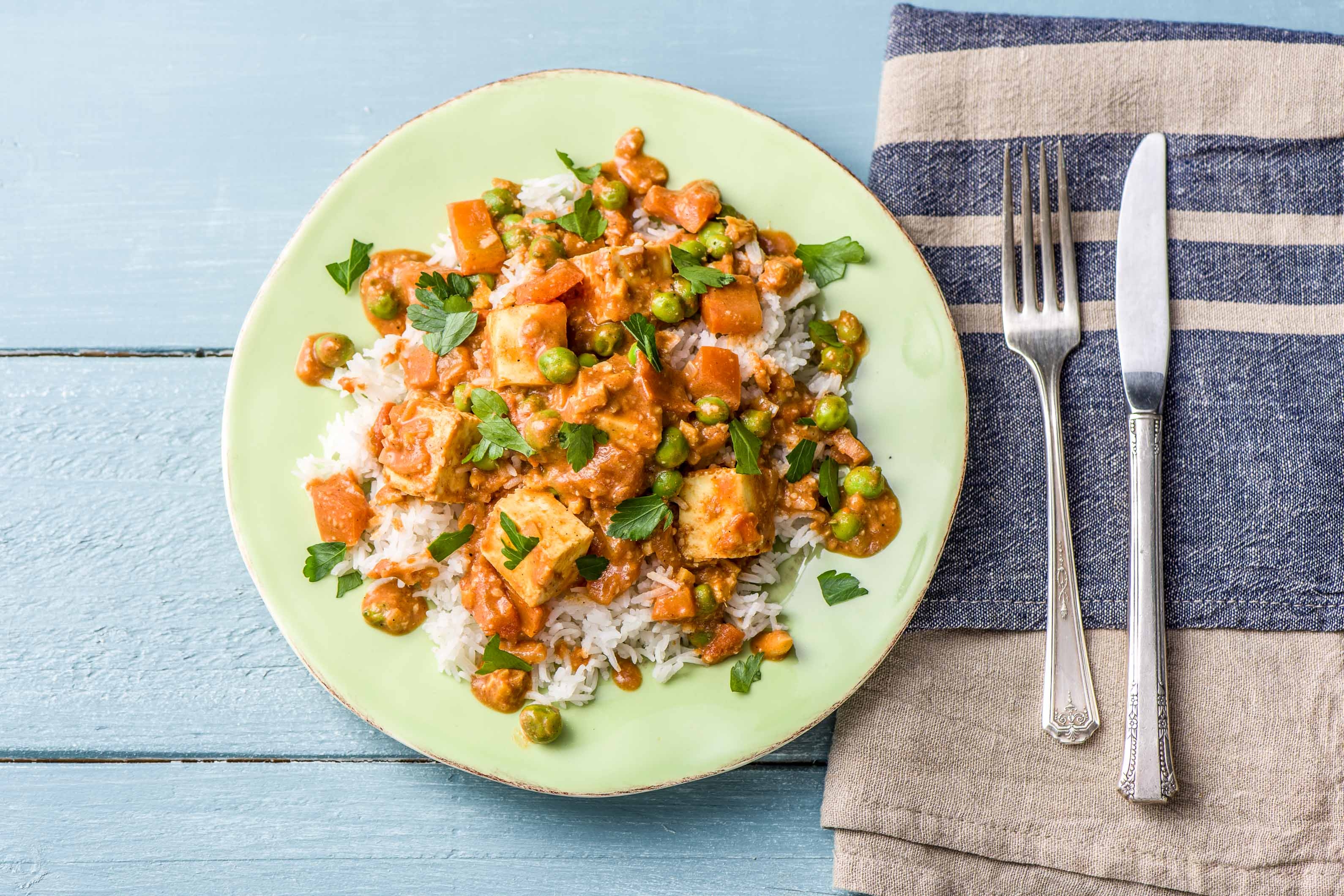 Indische Paneer-Gemüse-Pfanne mit Cashewkernen