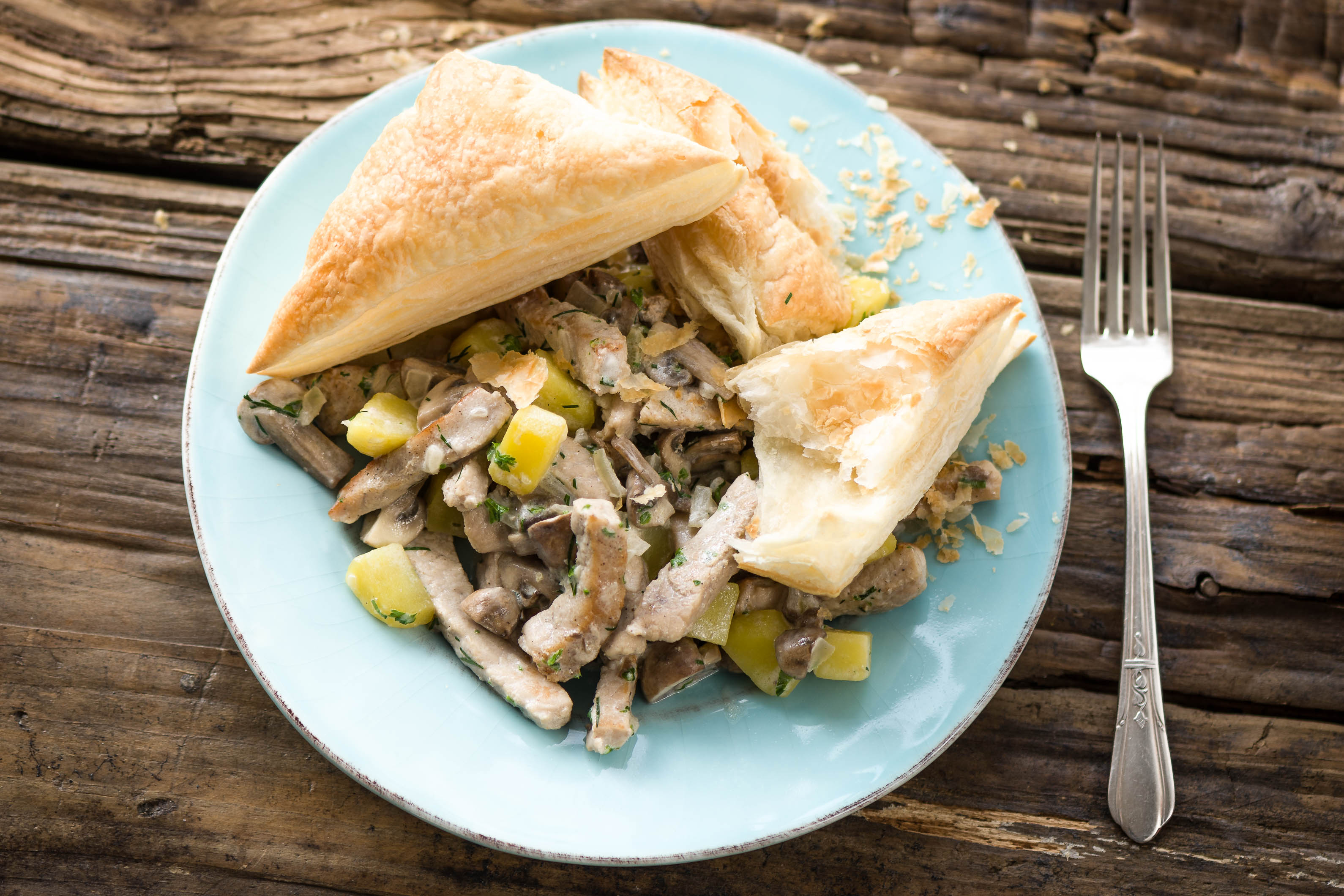 Schweinelachs mit knusprigen Blätterteig-Fleurons