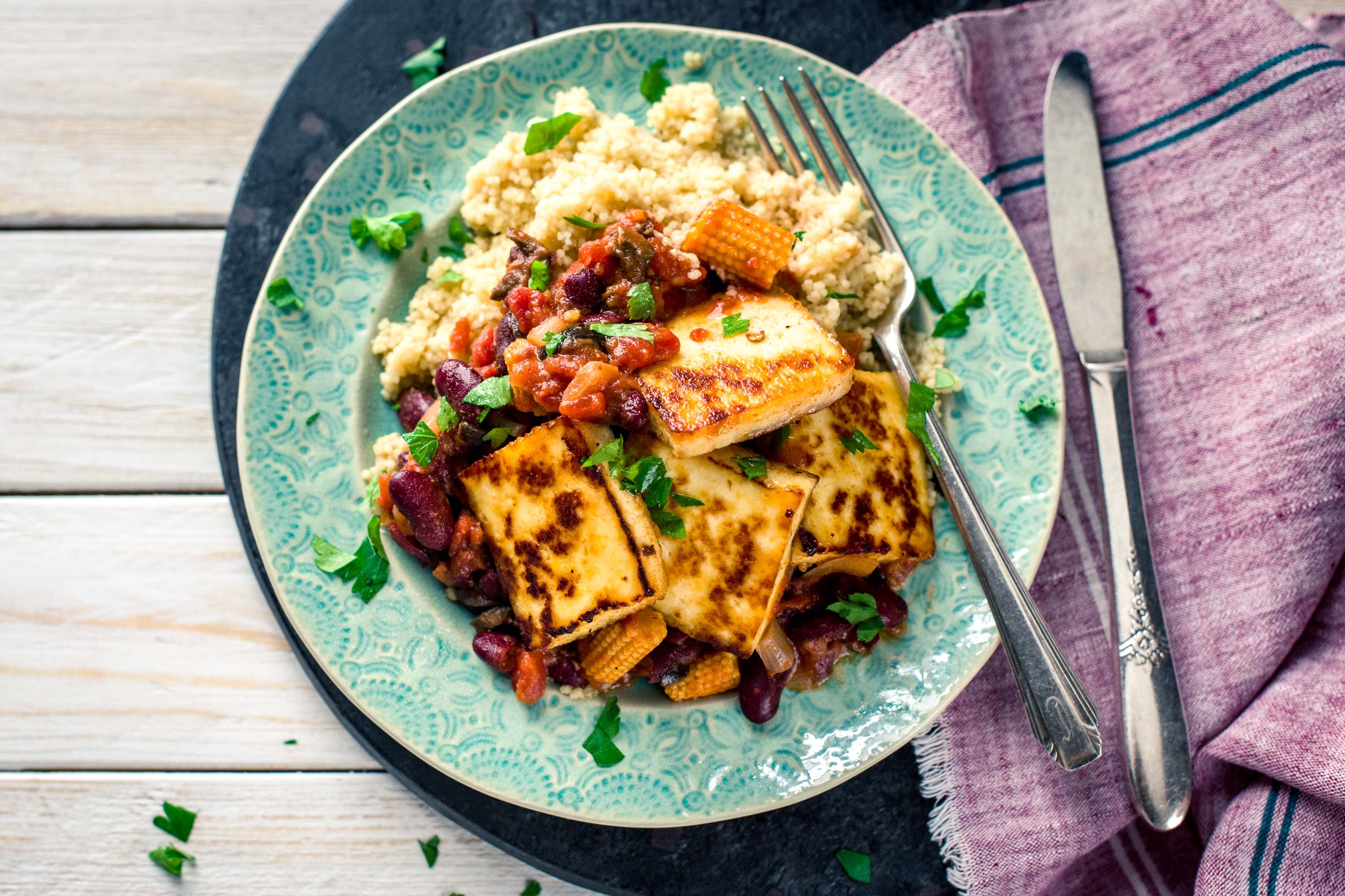 Rauchiger Paneer mit leckerem Tex-Mex-Gemüse