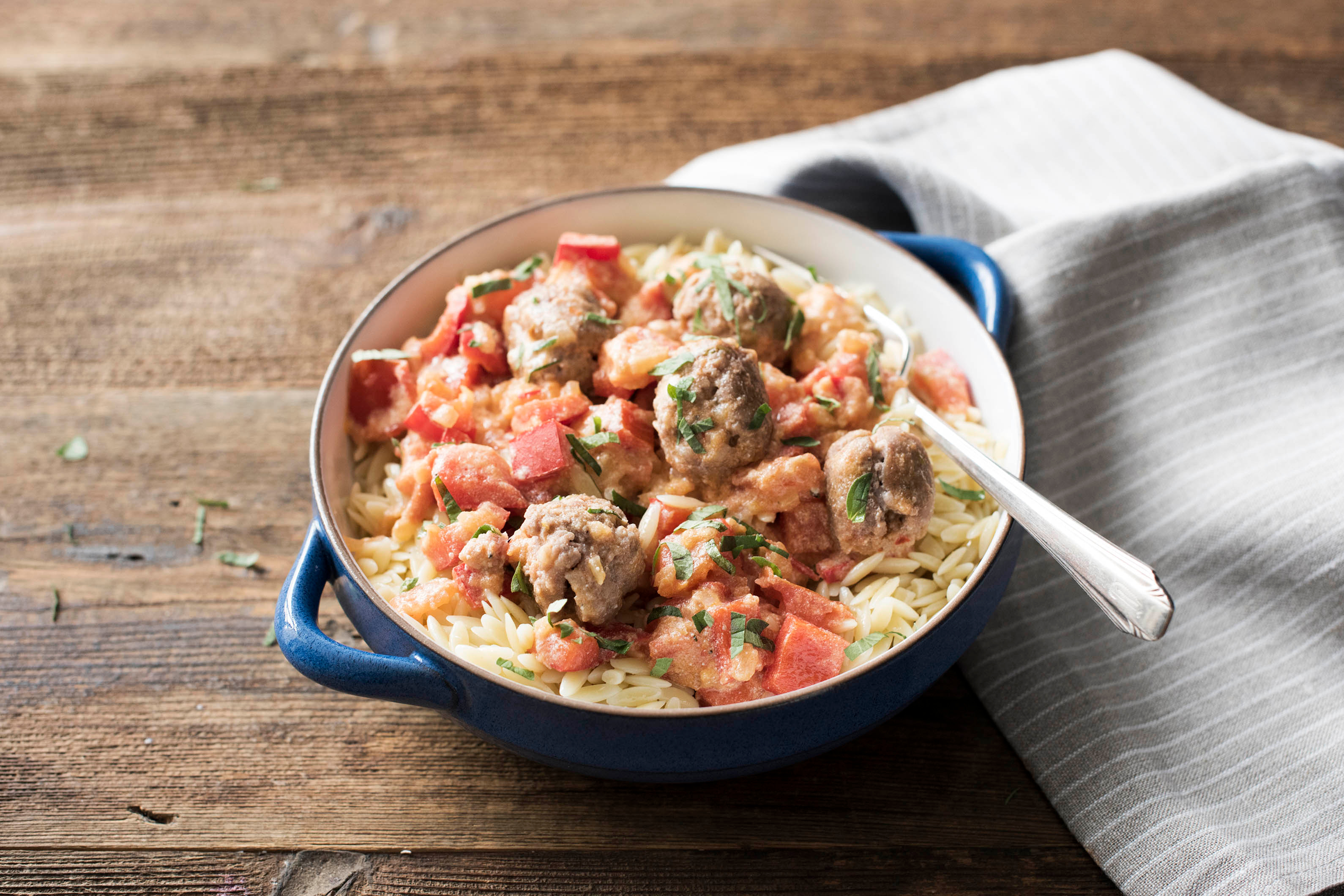 Schön scharf: Salsiccia-Pfanne verfeinert mit Ricotta,