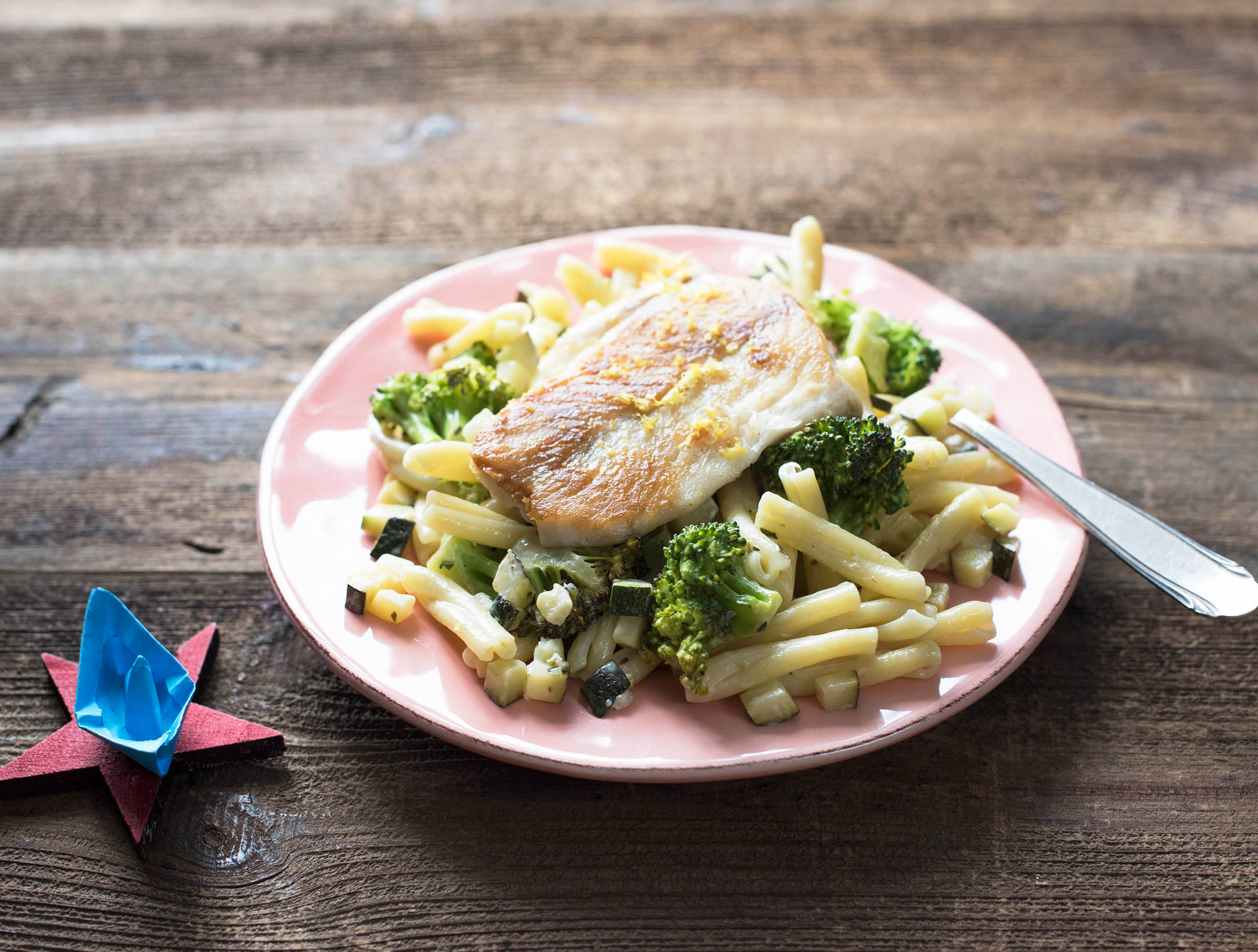 Caserecce integrale met courgette en victoriabaarsfilet