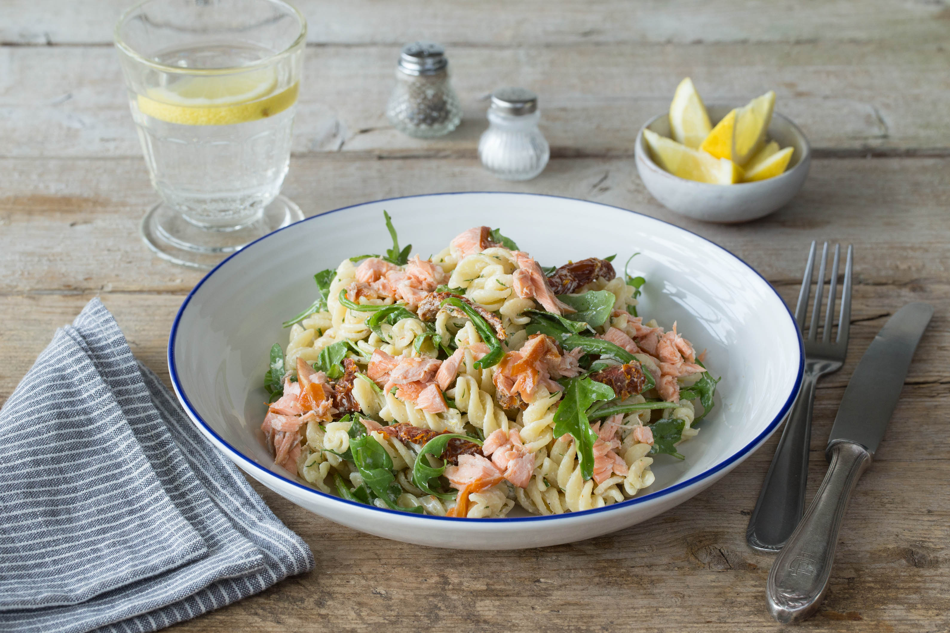 Schnelle Dill-Pasta mit Stremellachs