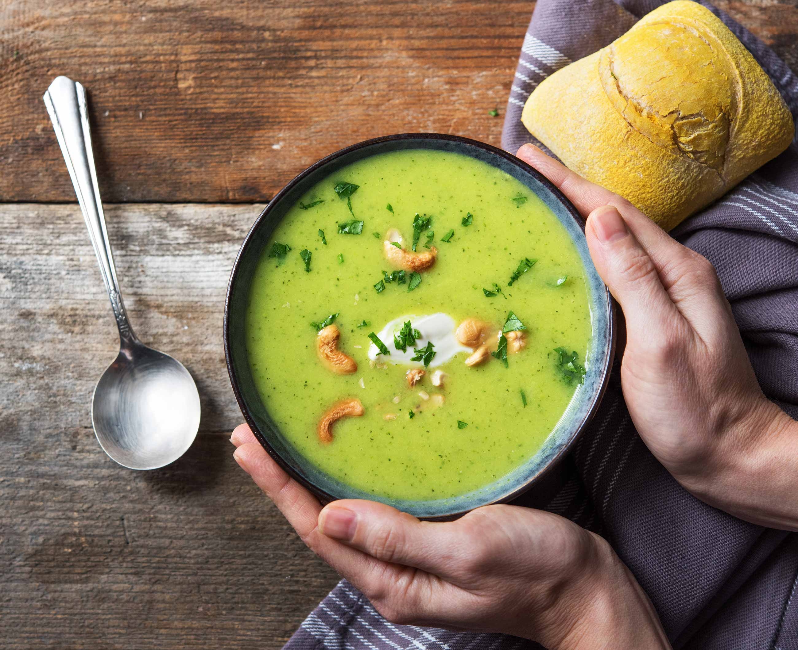 Zoete bloemkool-broccolisoep