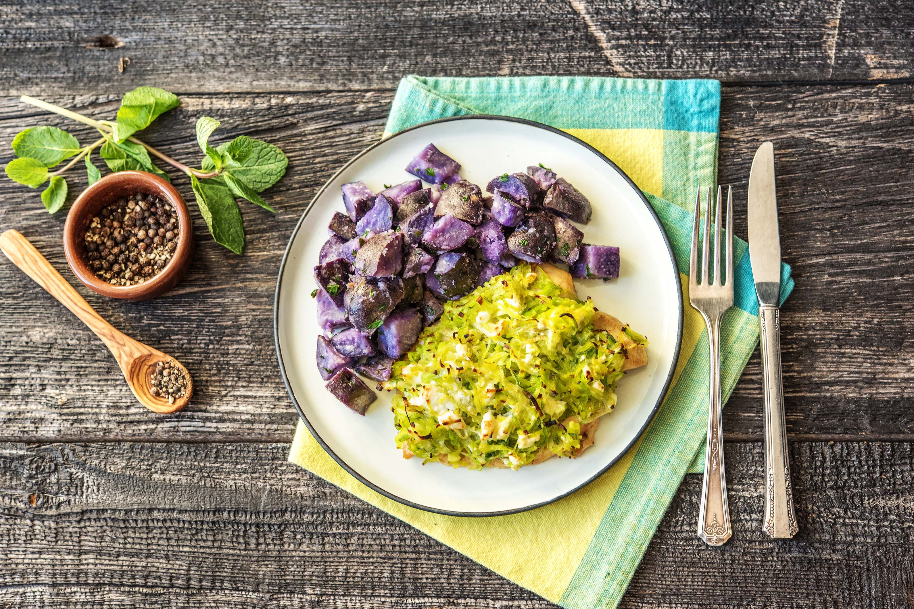 Hähnchen mit Porree-Feta-Gemüse