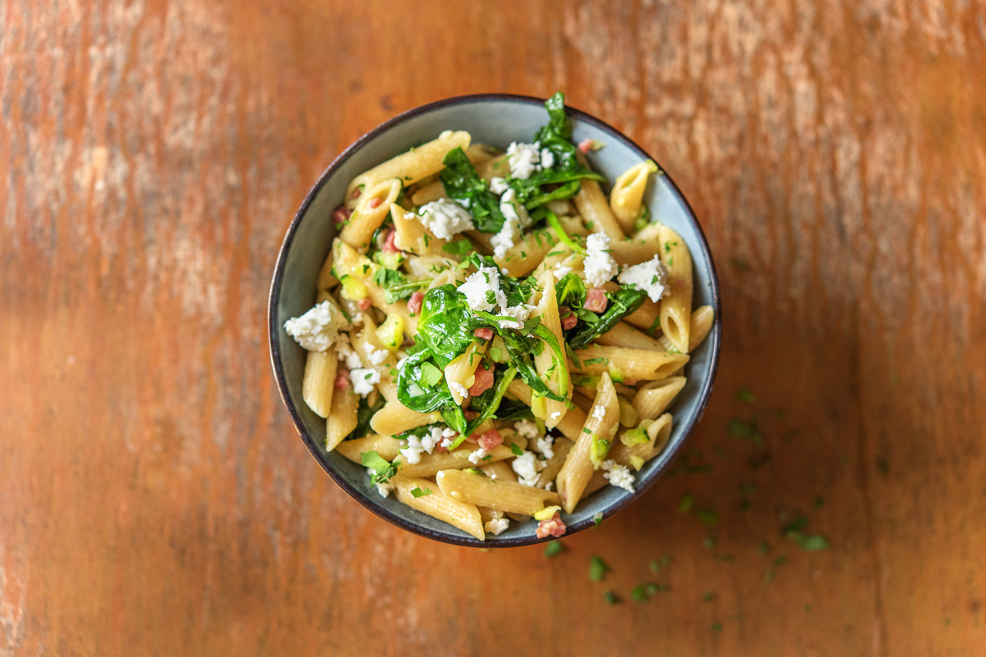 Penne mit Spinat und Schinkenspeck