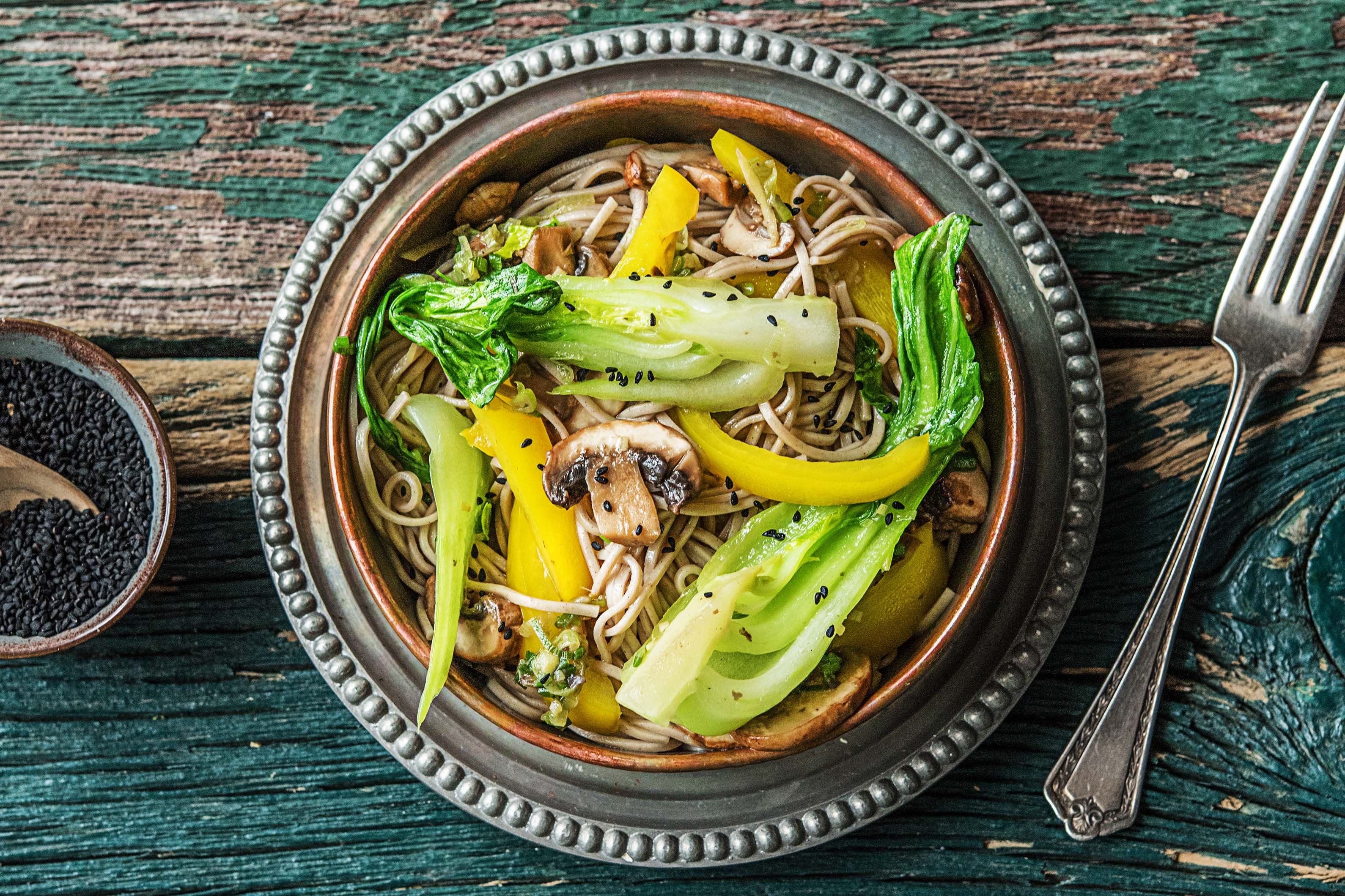 Sobanudel-Gemüse-Bratpfanne