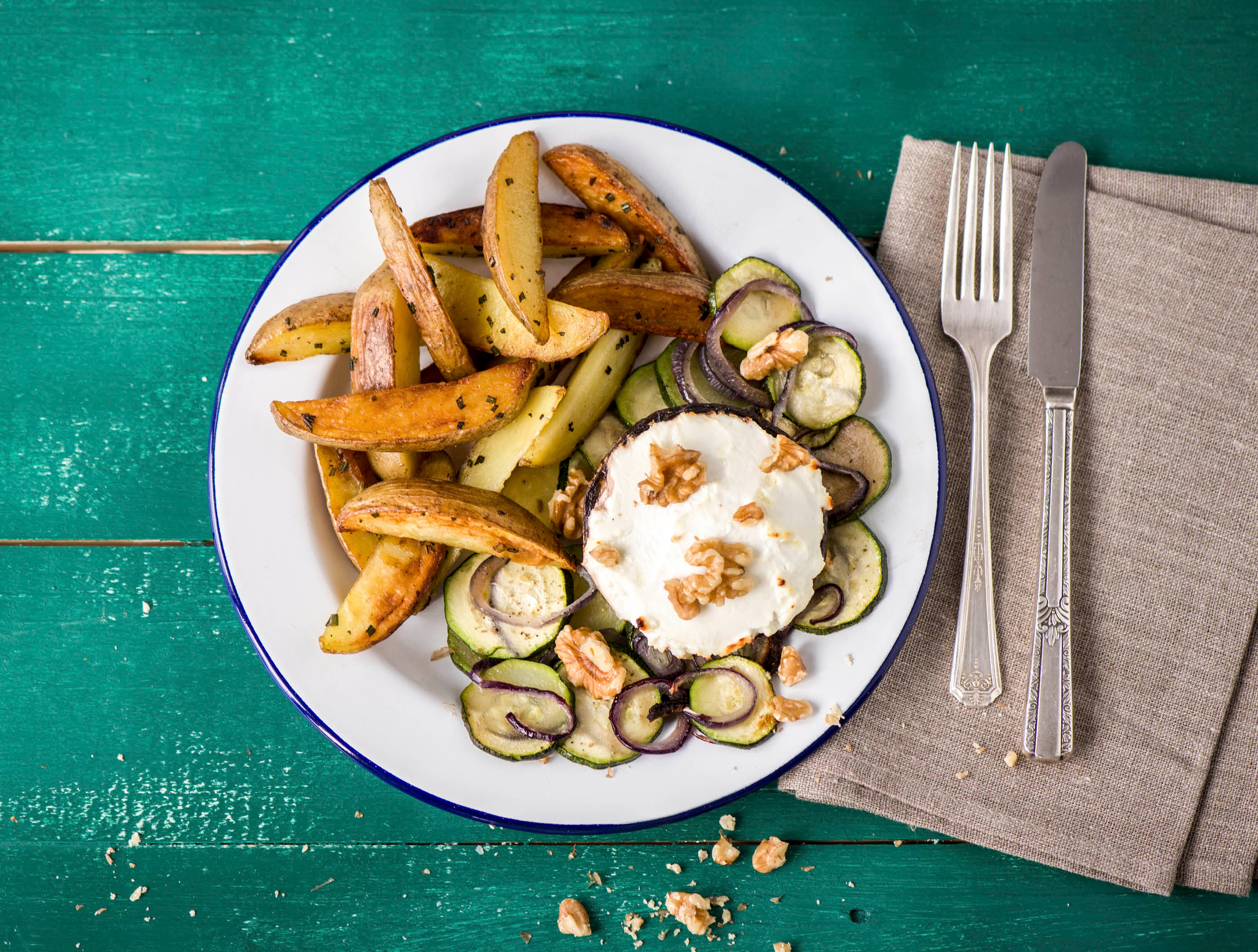 Portobellos au four accompagnés de fromage de chèvre et de noix