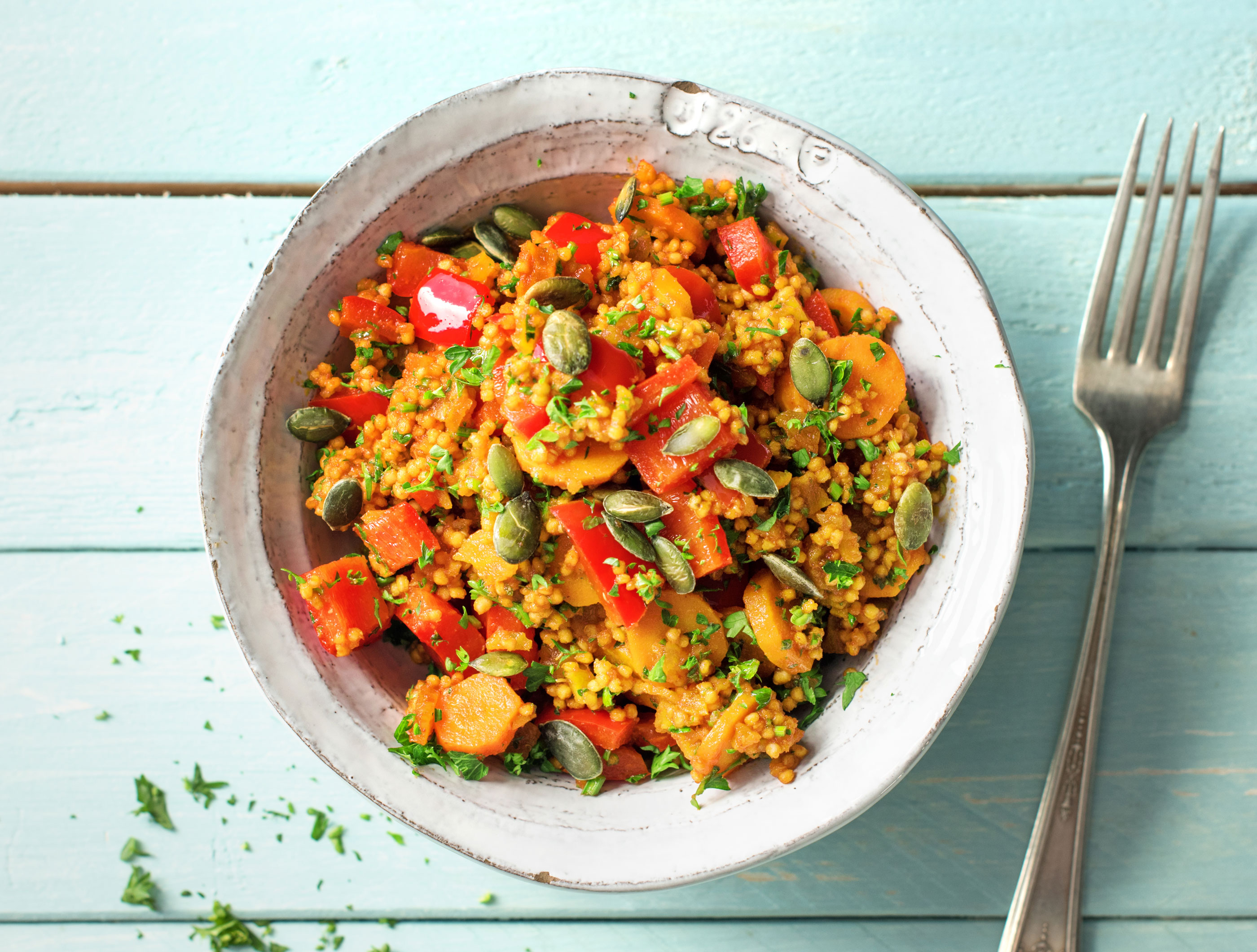Couscous perlé au poivron pointu, aux abricots et aux graines de courge