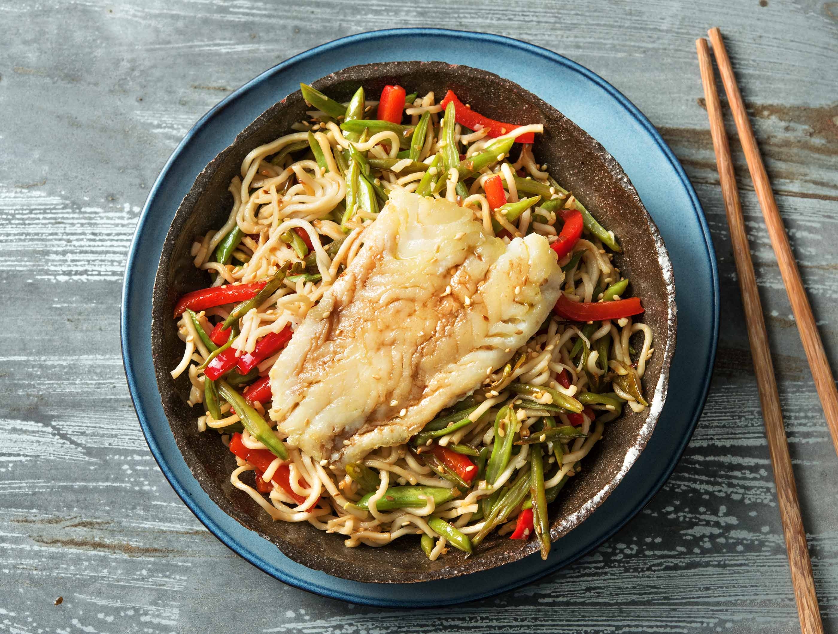 Églefin aux nouilles et aux haricots plats