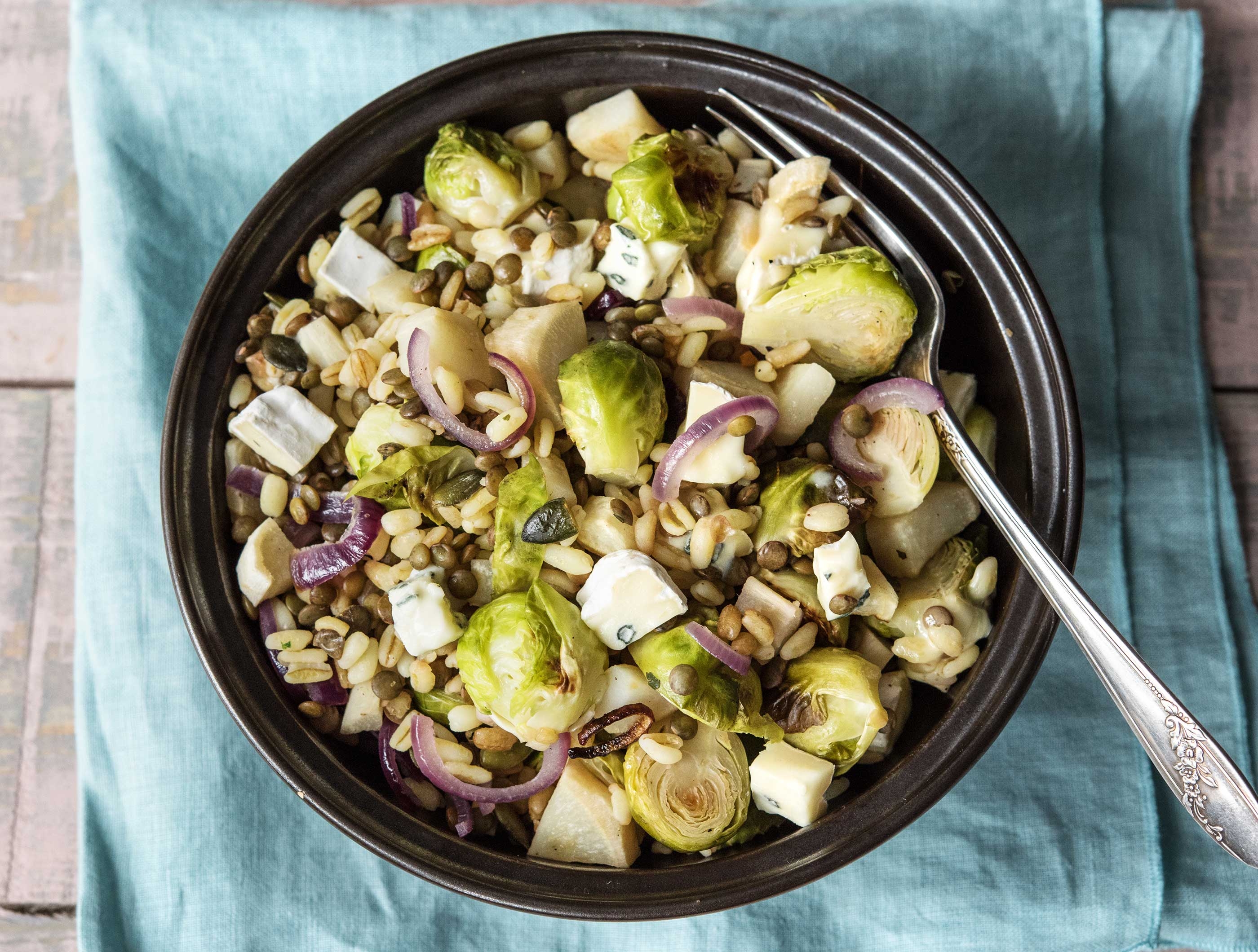 Orge perlé, salade de lentilles et panais rôti