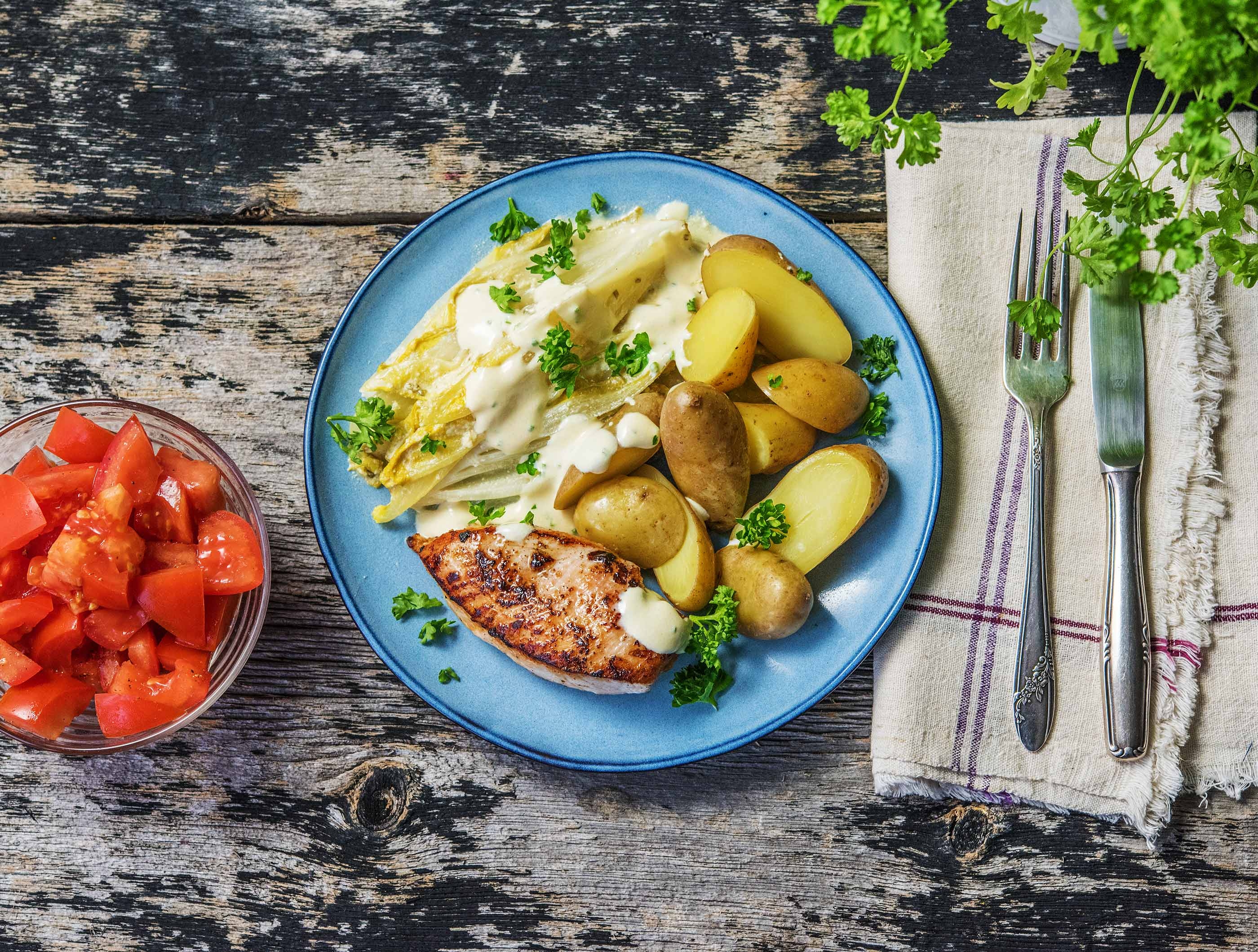 Filet de poulet et chicons braisés