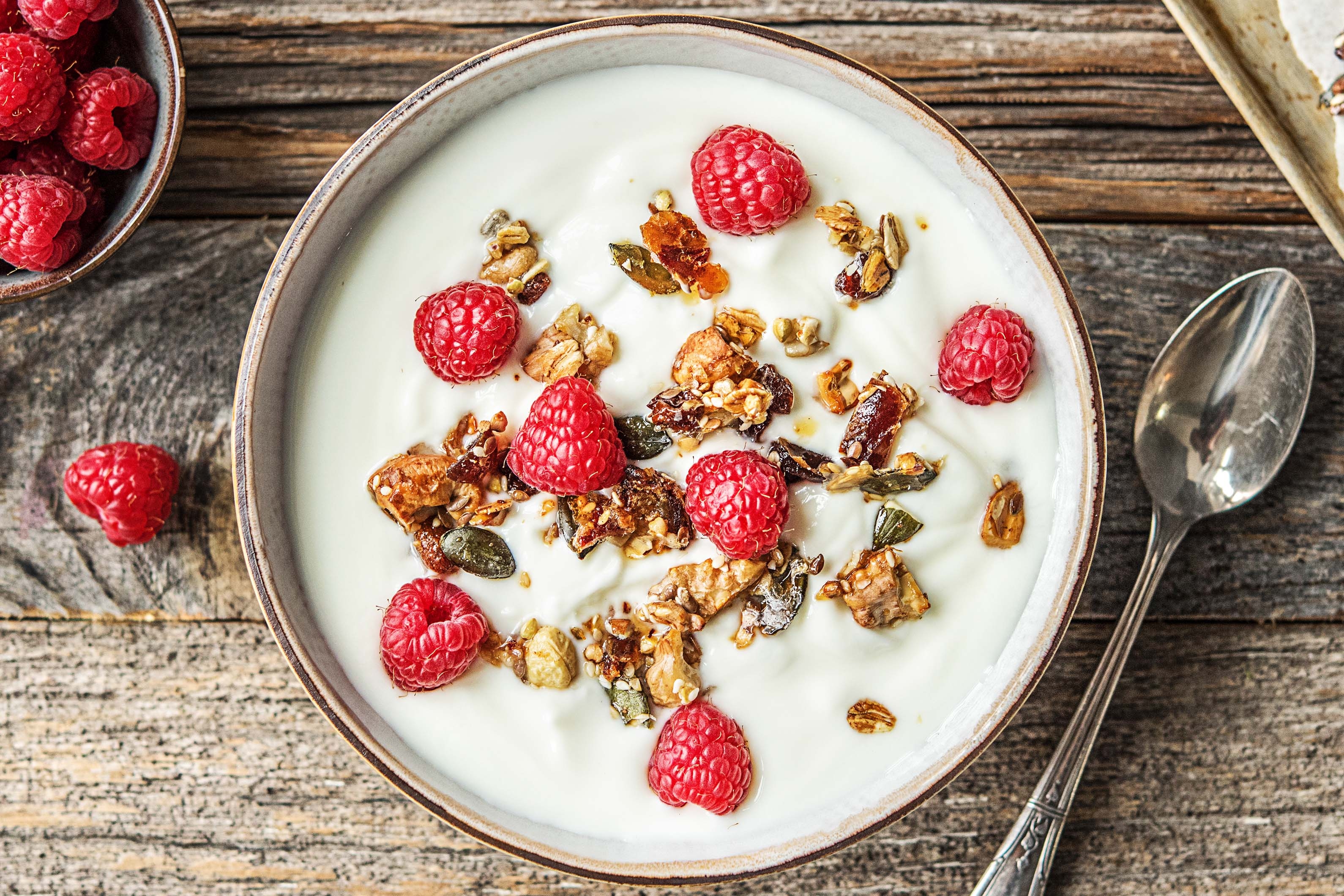 Yaourt entier au granola