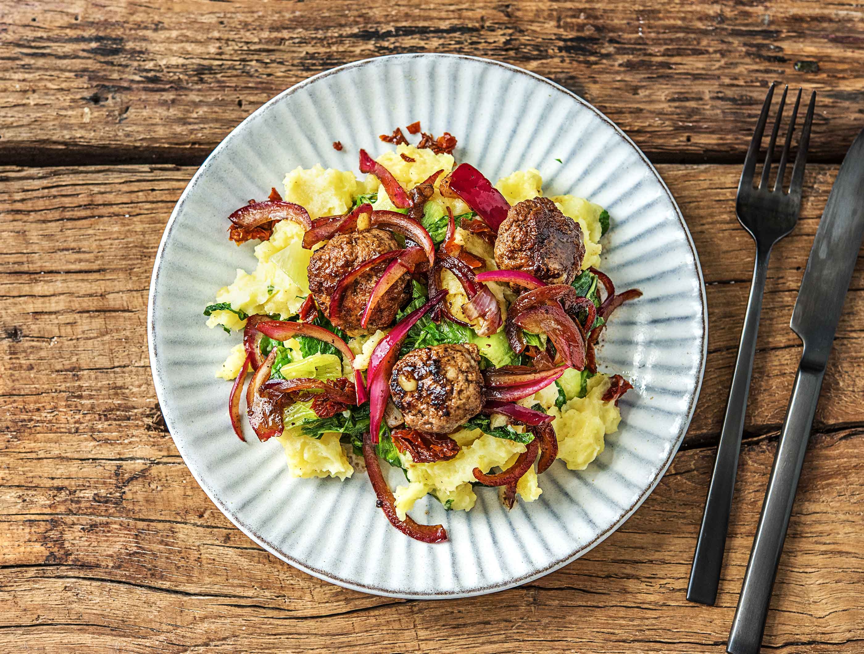 Purée de chicorée estivale et boulettes de viande