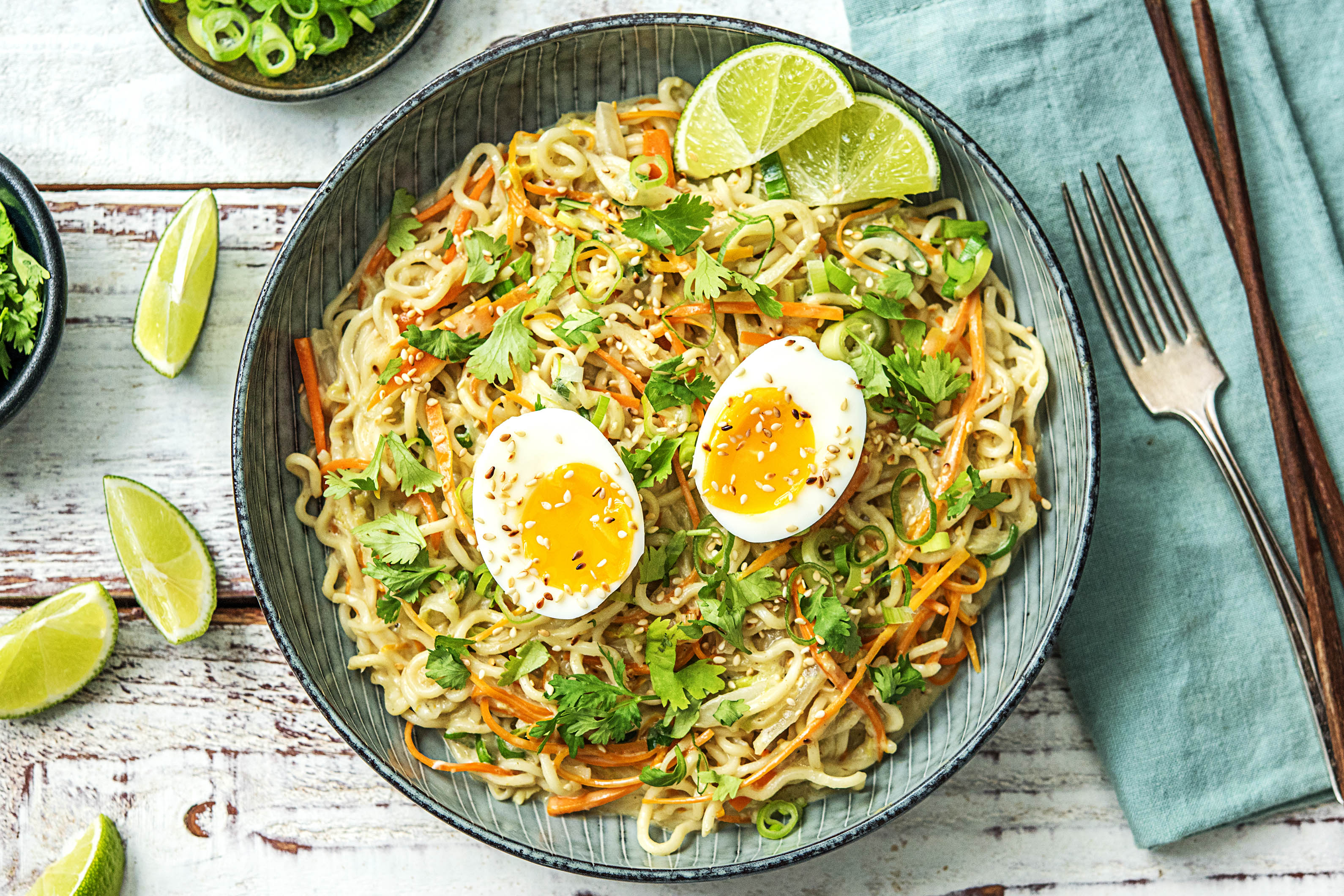 Curry vert, nouilles et œuf dur