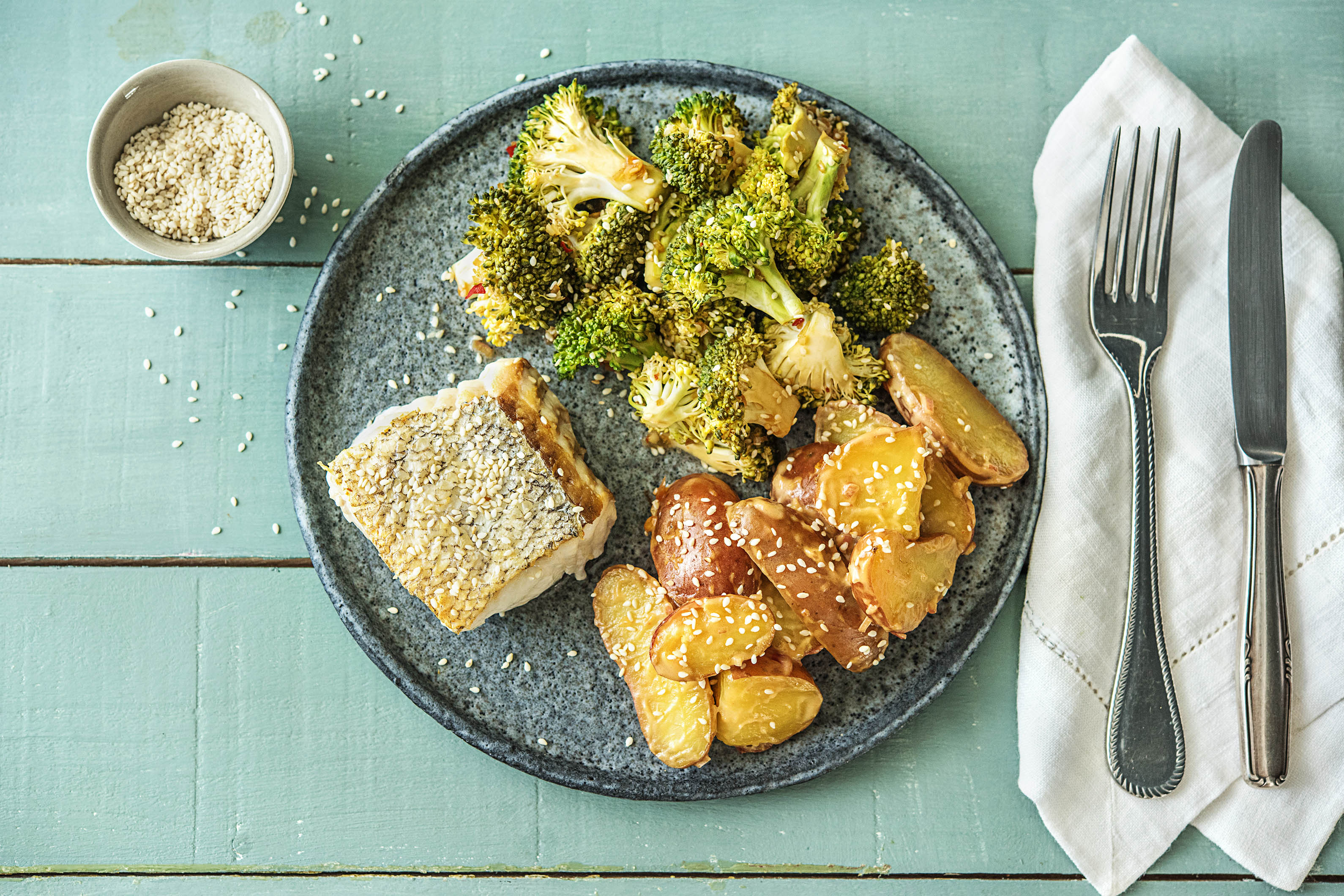 Heekfilet met Aziatische aardappelsalade