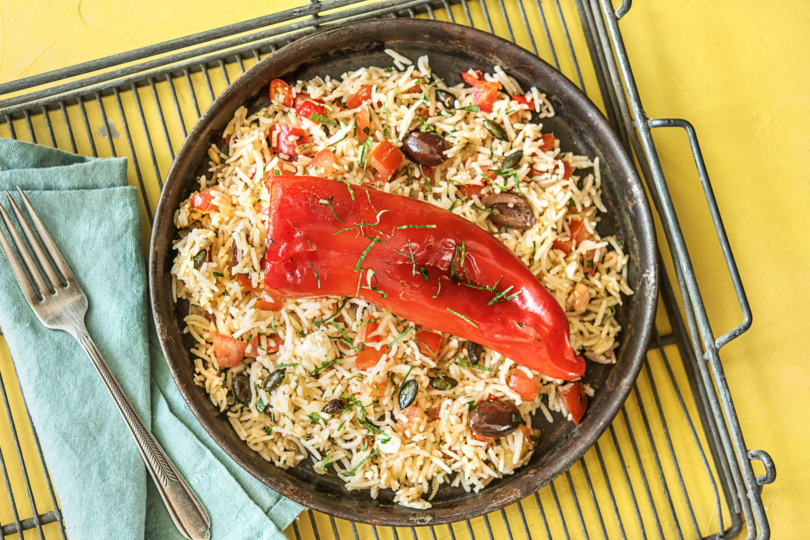 Gevulde puntpaprika met rijst en feta