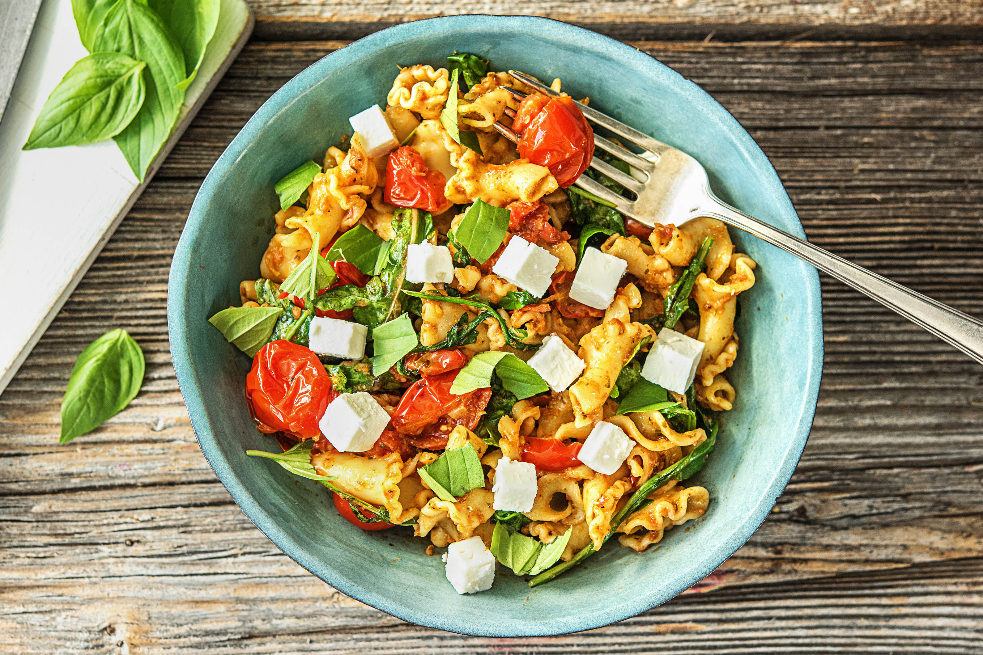 Gigli au pesto rouge et à la feta