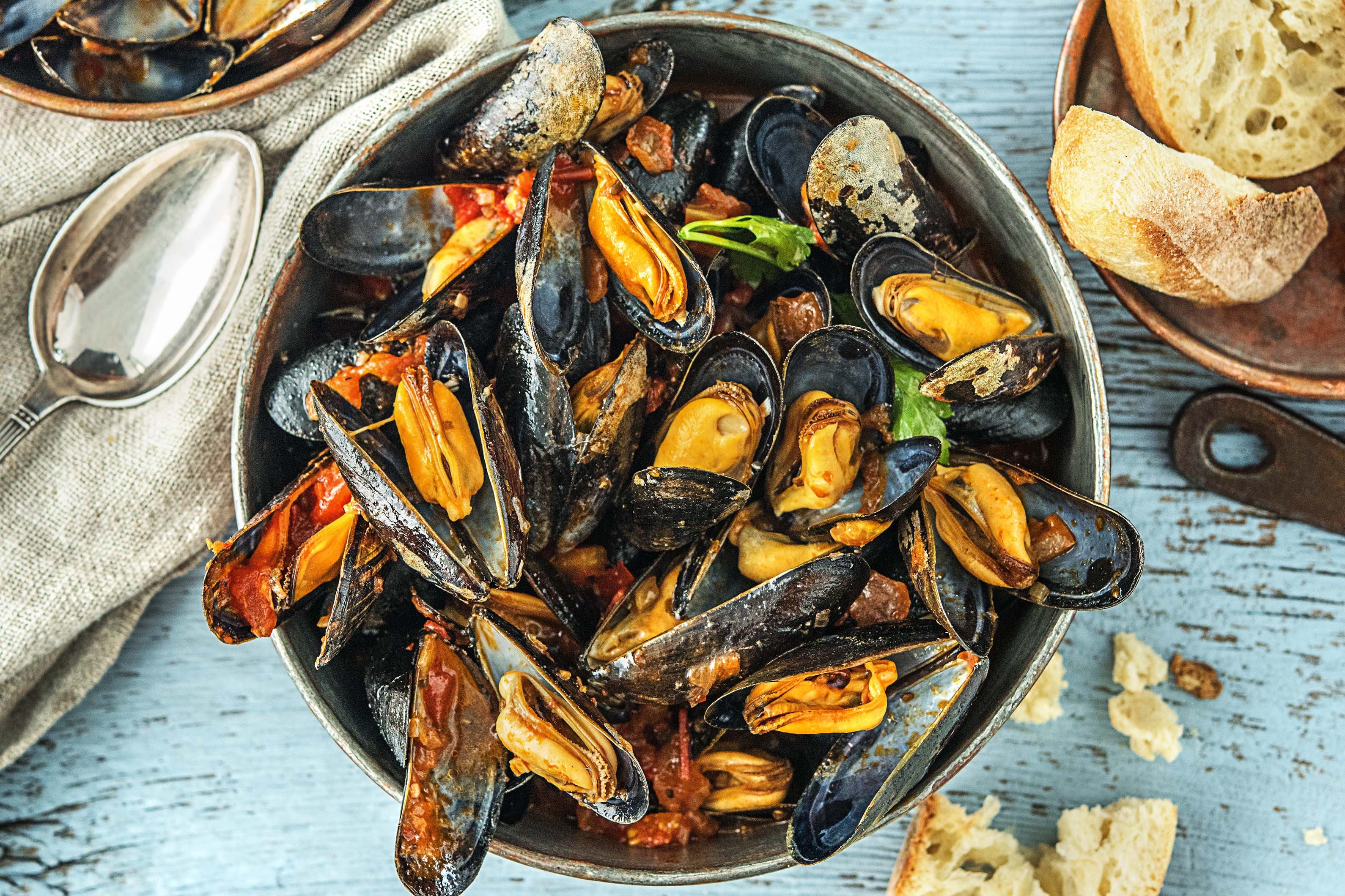 Mosselen in mediterrane tomatenbouillon