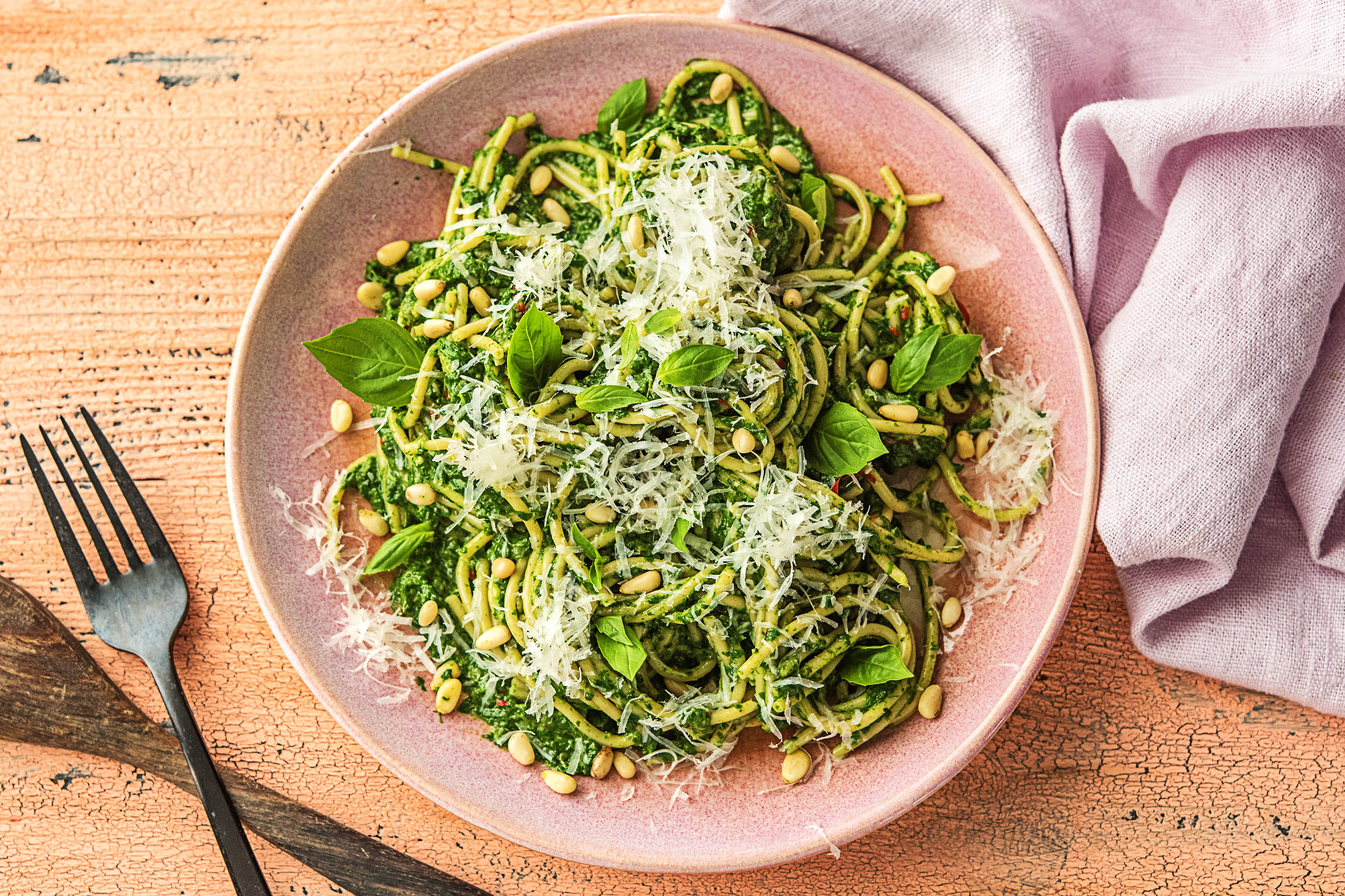 Spaghetti complets, sauce aux épinards et au poireau