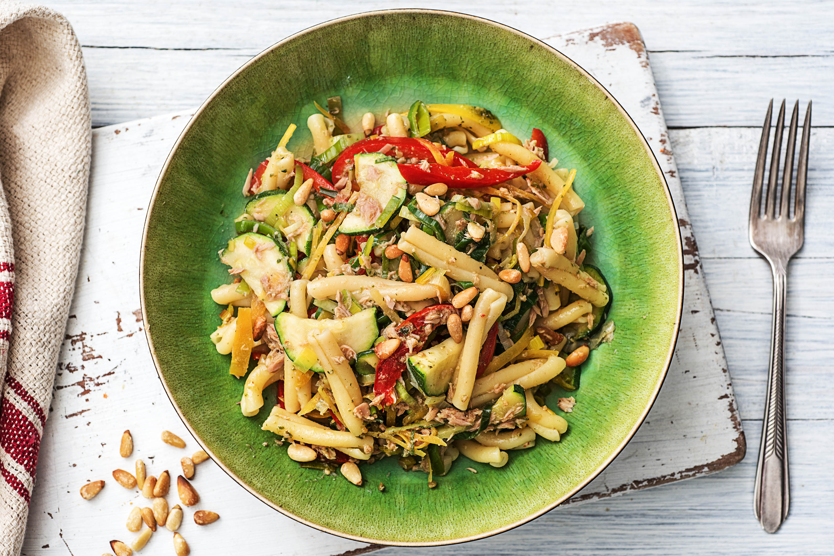 Casarecce met pesto, tonijn en spekjes