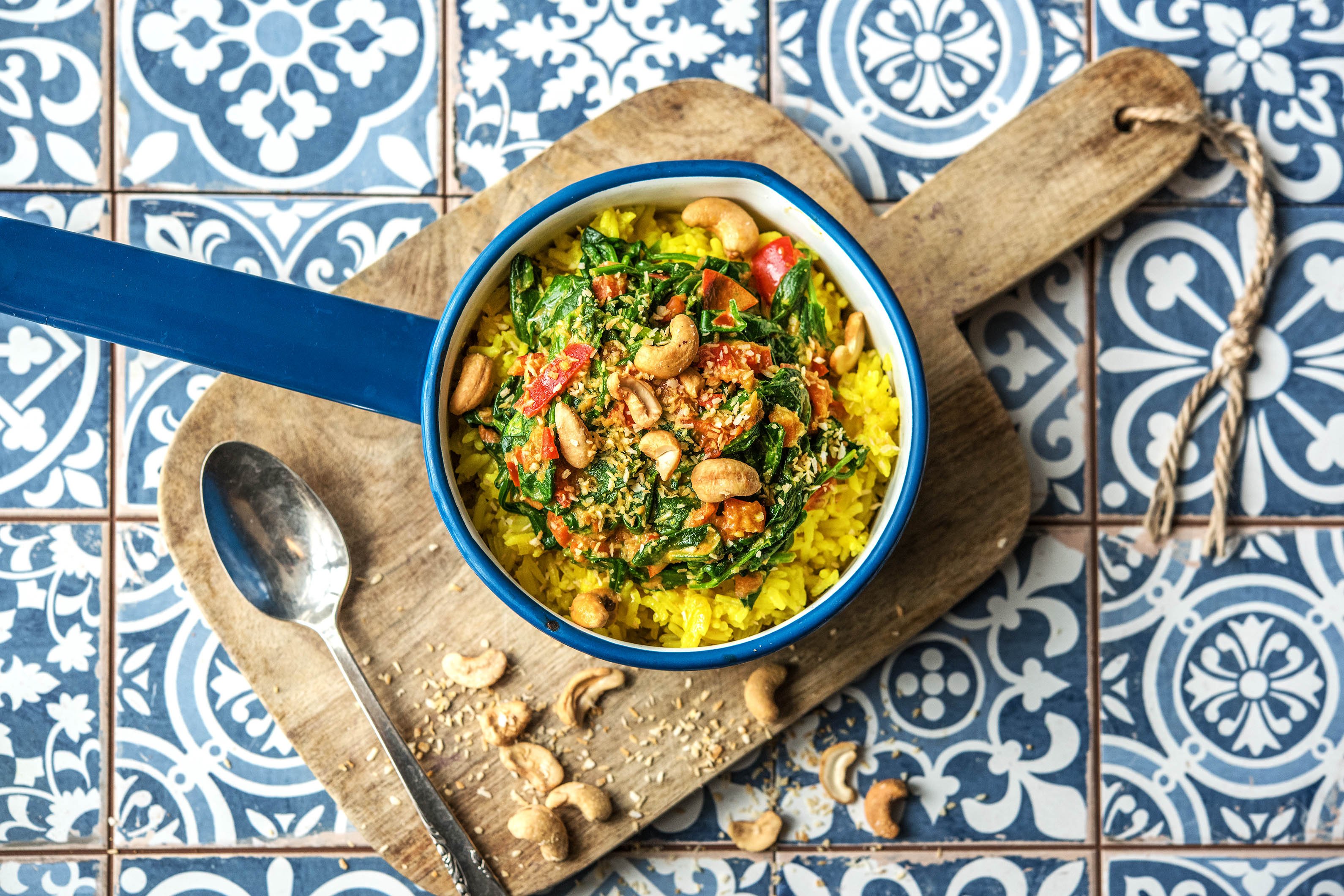 Riz jaune et curry aux épinards et à la noix de coco