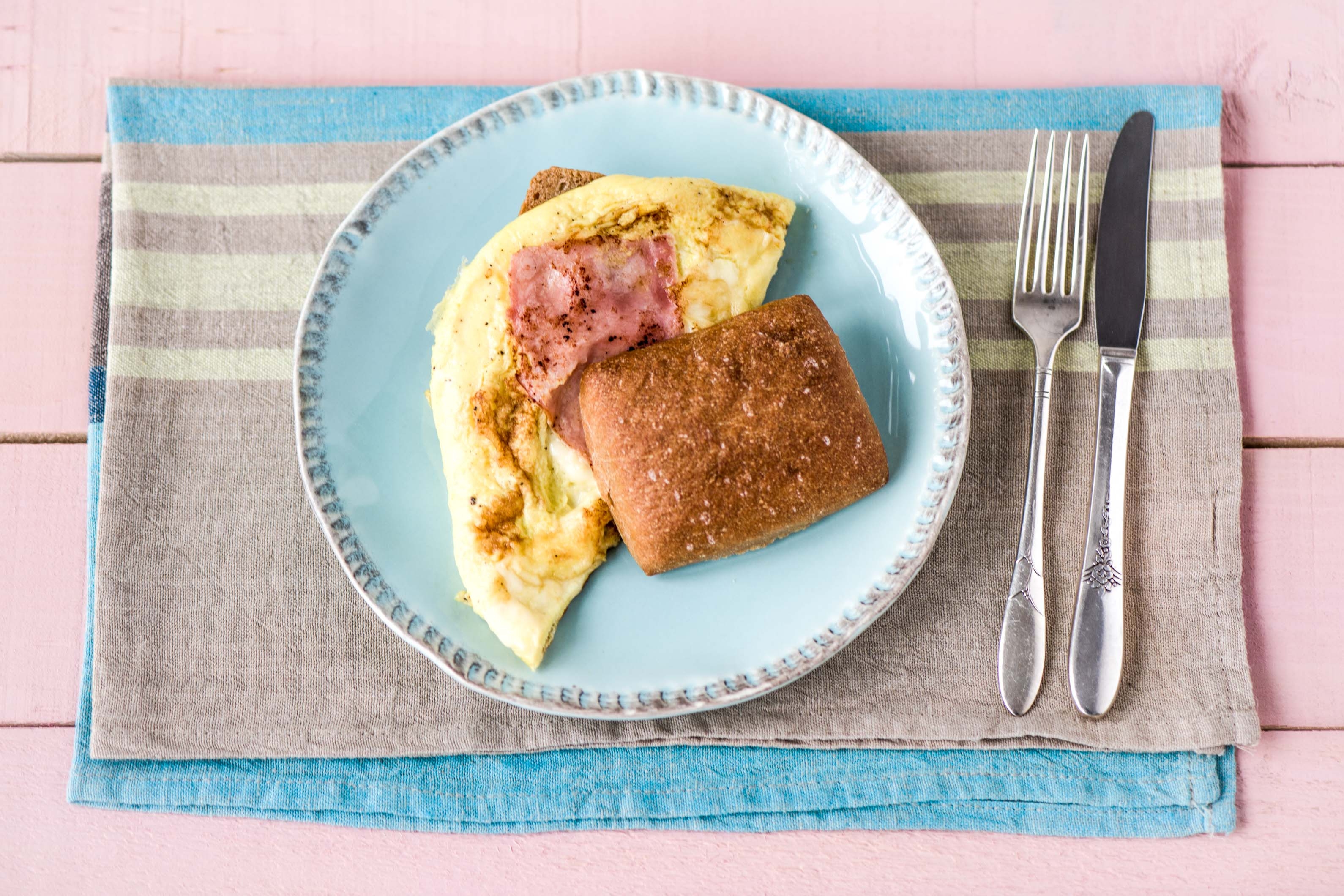 Ciabatta met ham-kaasomelet