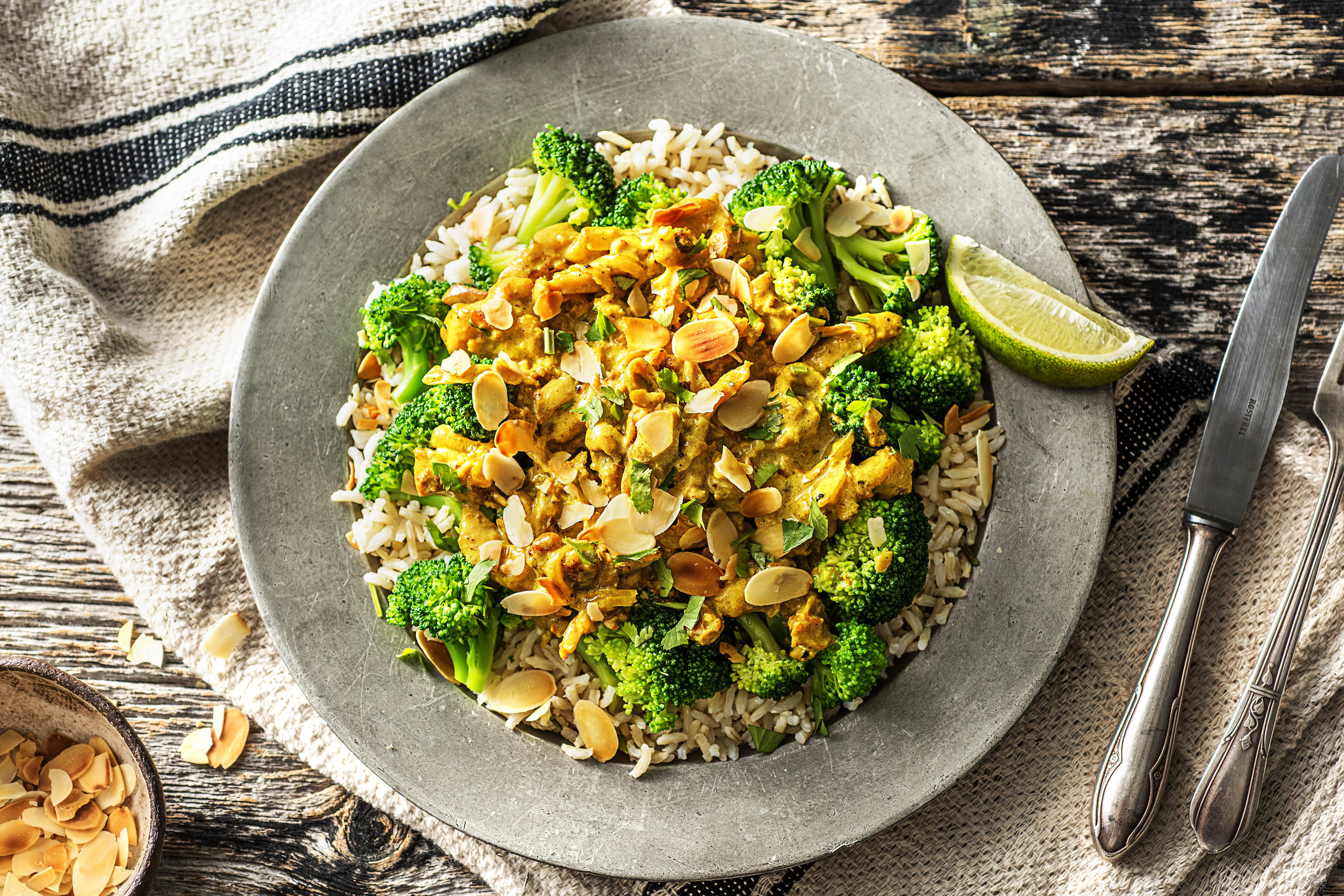 Kip korma met broccoli