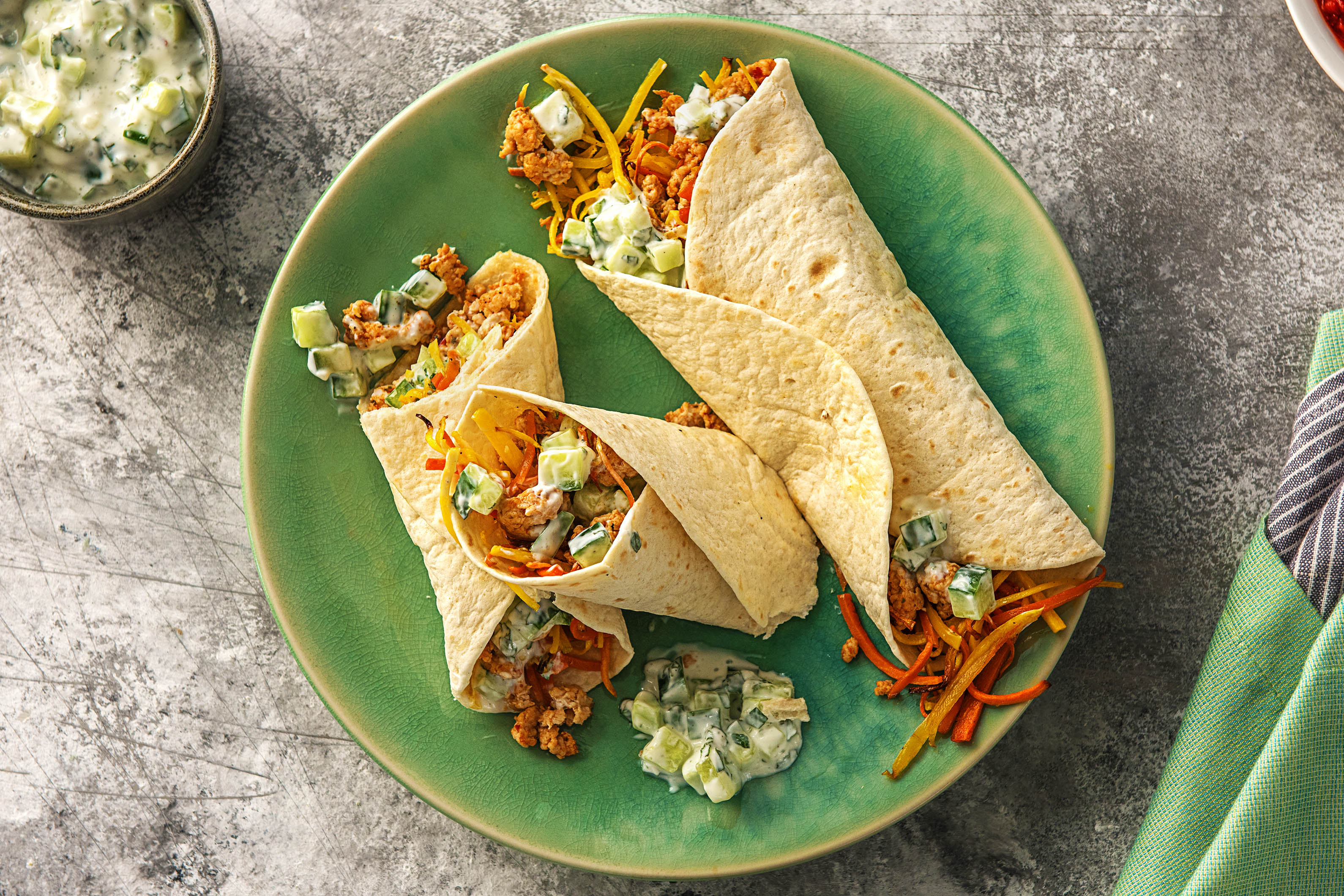 Wraps met peen en gekruid kipgehakt