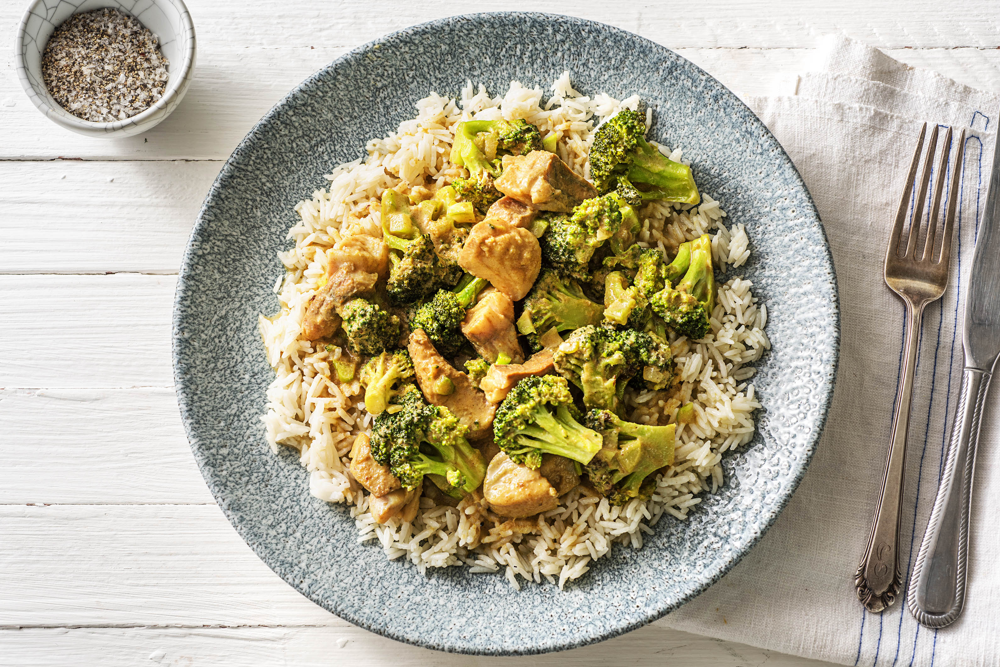 Snelle groene curry met witvis