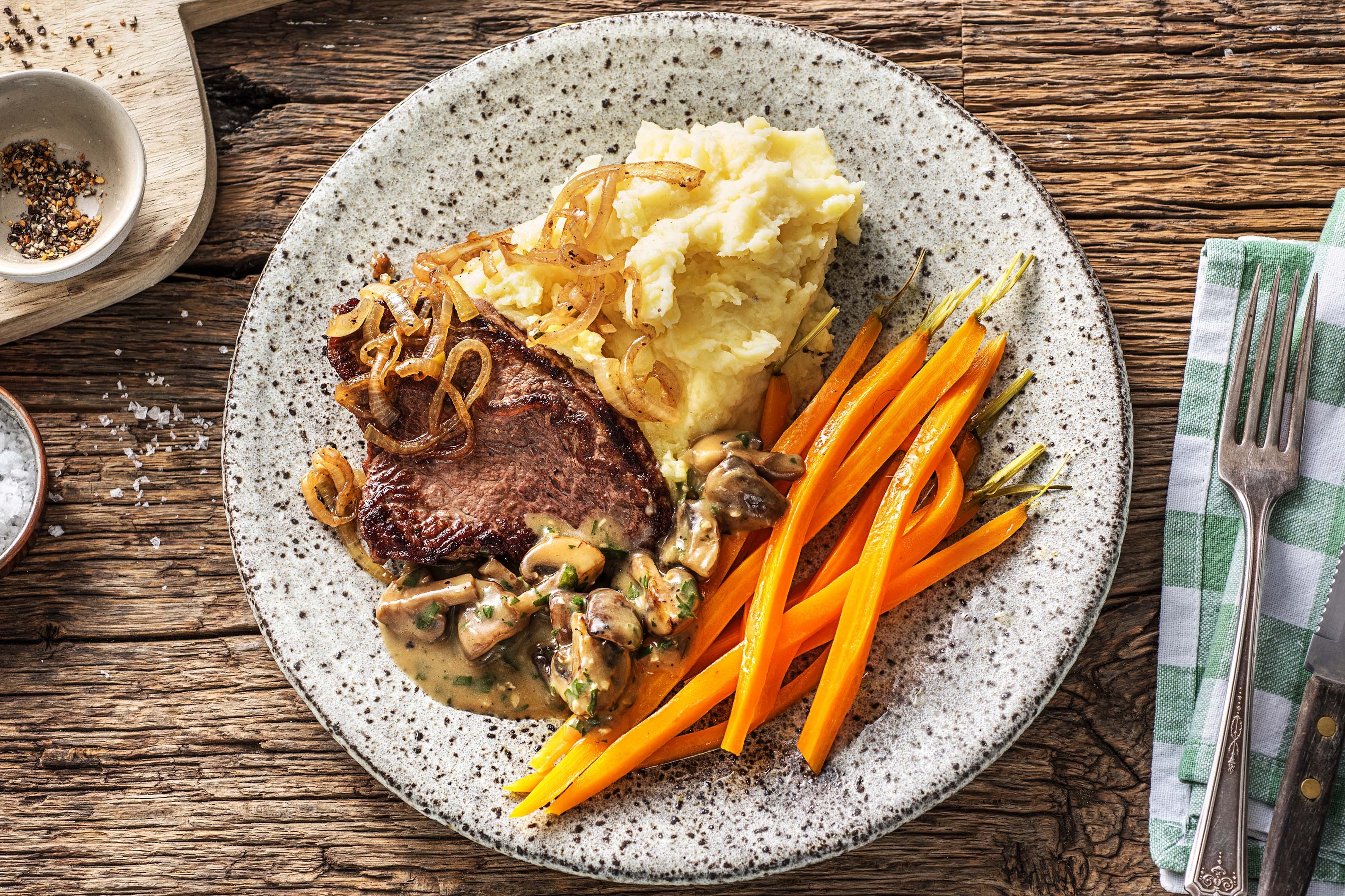Rinderhüftsteak mit Champignon-Senf-Soße