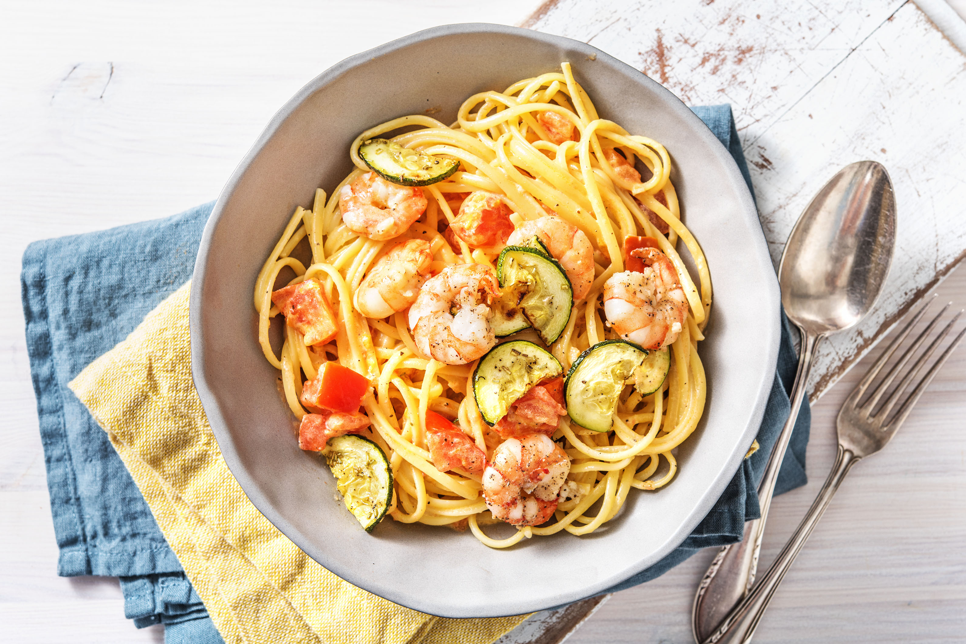 Linguine à la crème, crevettes et romarin