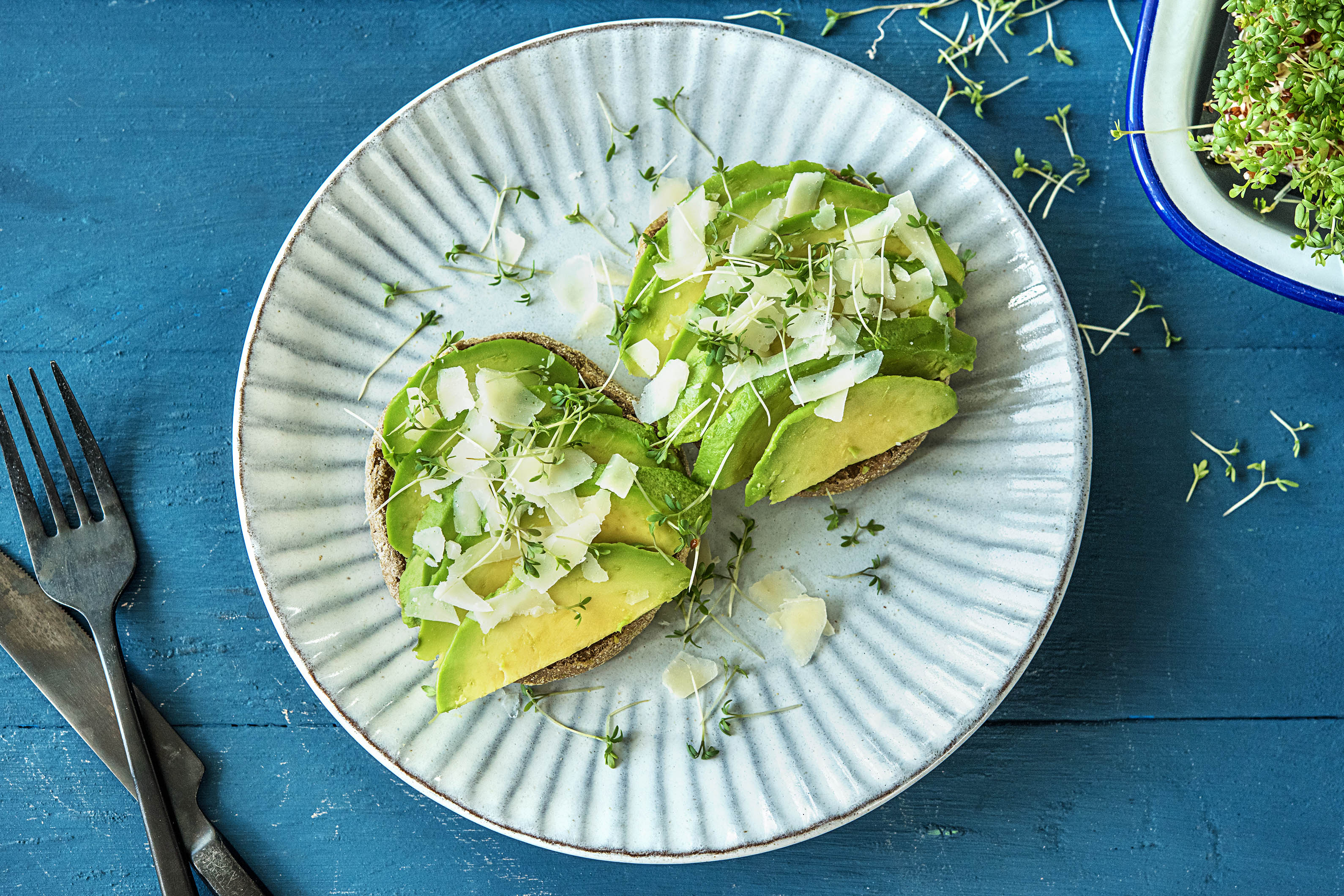 Meergranenbeschuit met avocado