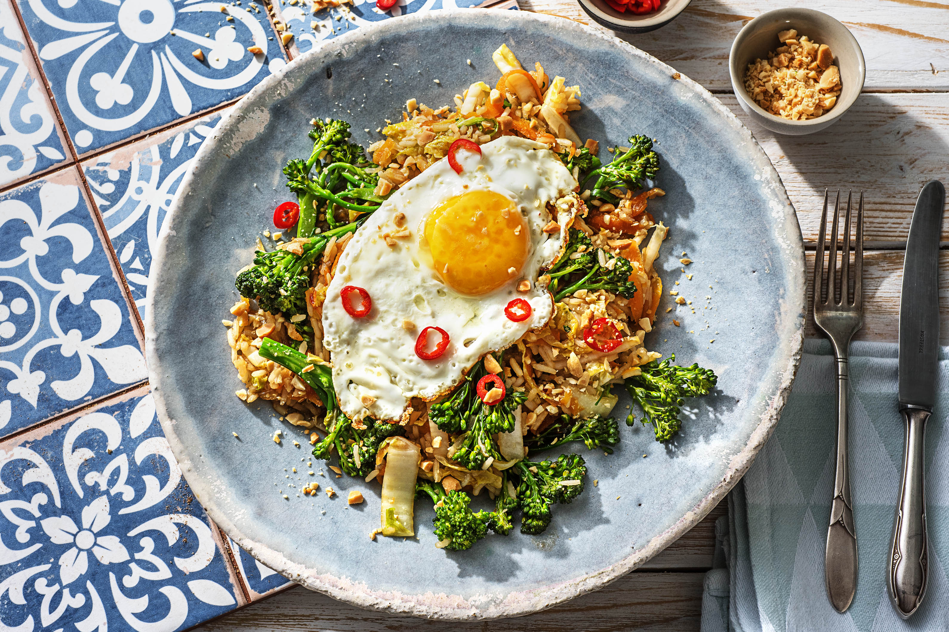 Nasi Goreng! Indonesisches Reisgericht